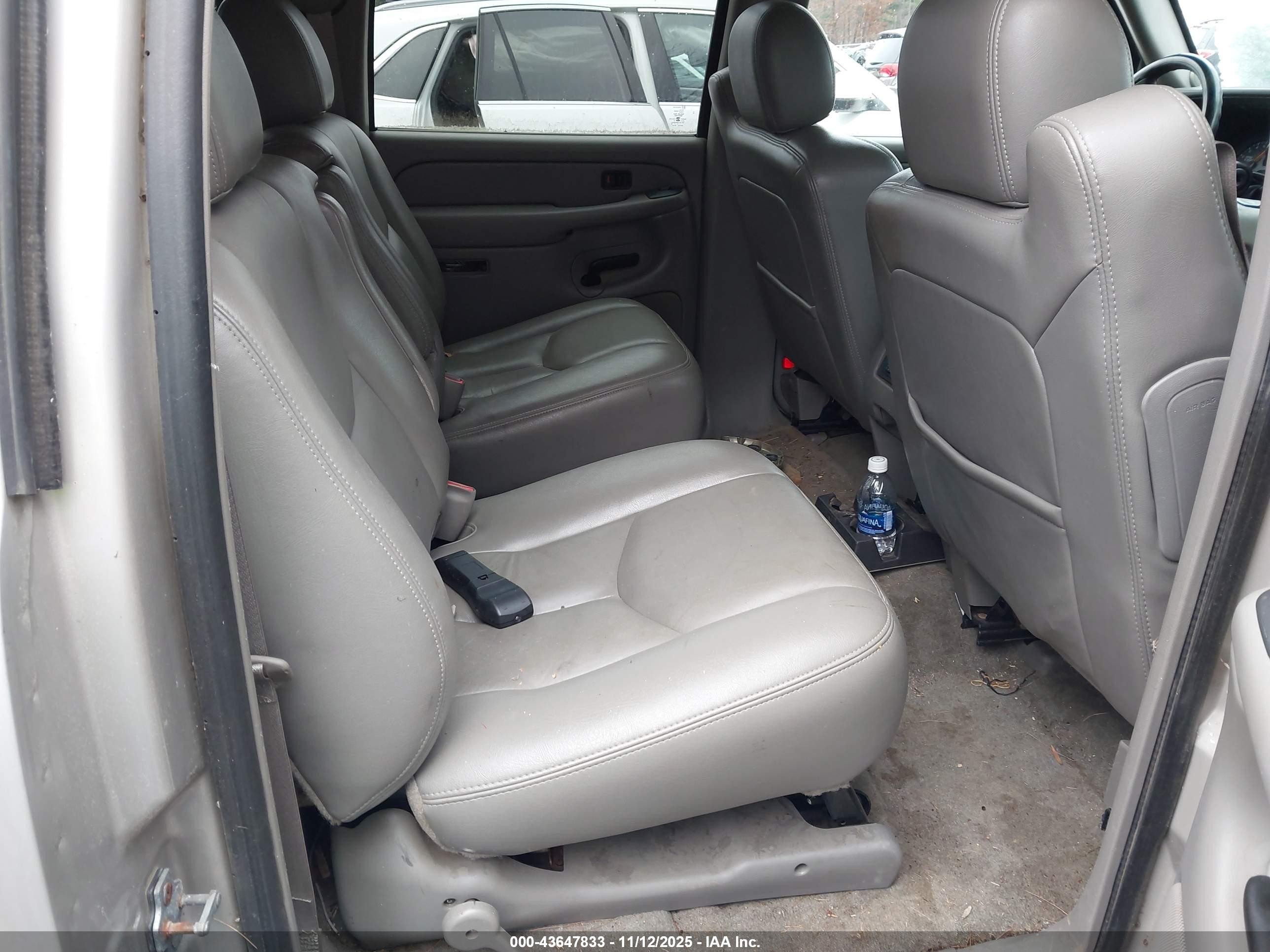 2005 Chevrolet Suburban 2500 Lt Серебряный vin: 1GNGK26UX5R124706