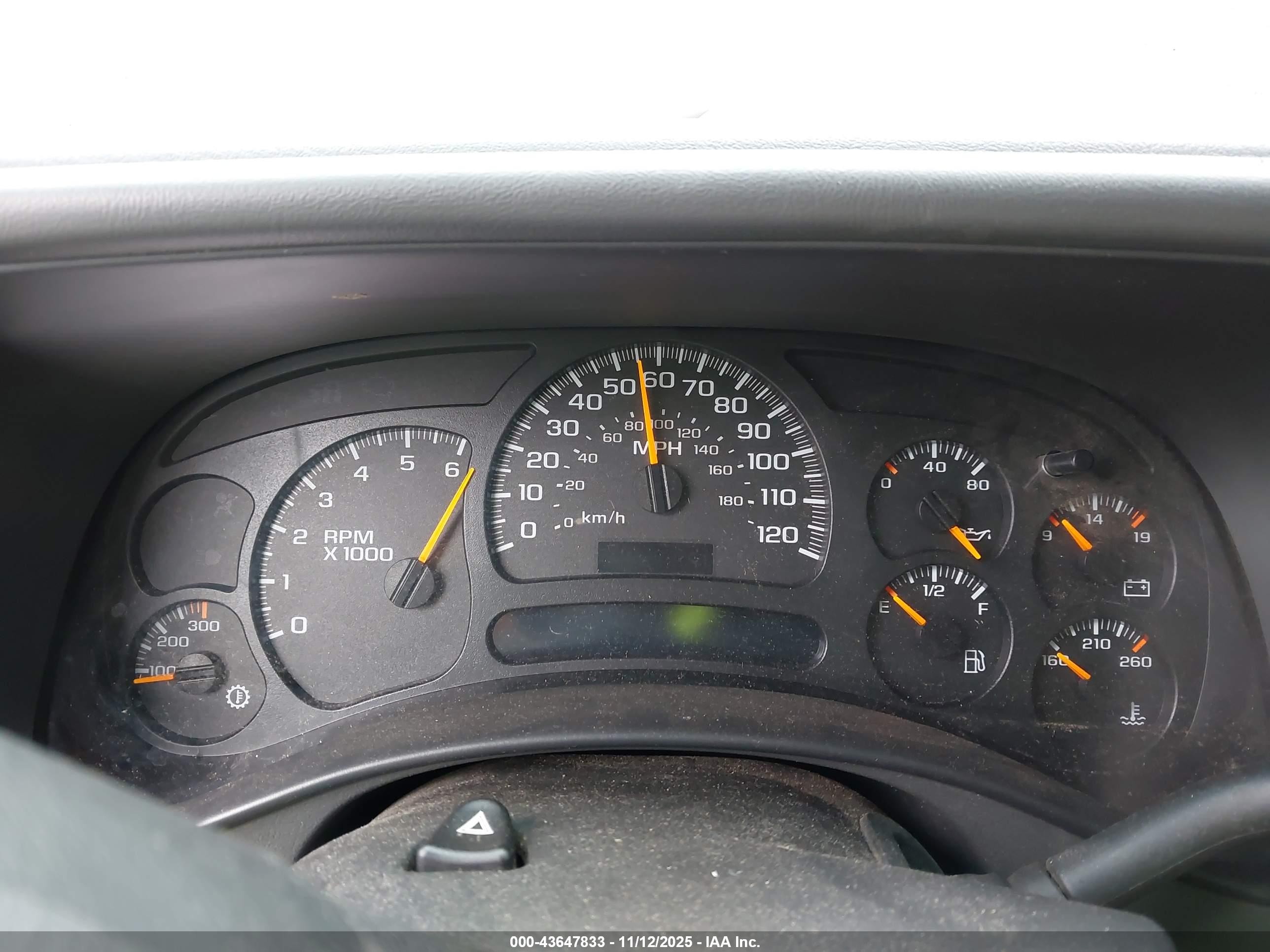 2005 Chevrolet Suburban 2500 Lt Серебряный vin: 1GNGK26UX5R124706