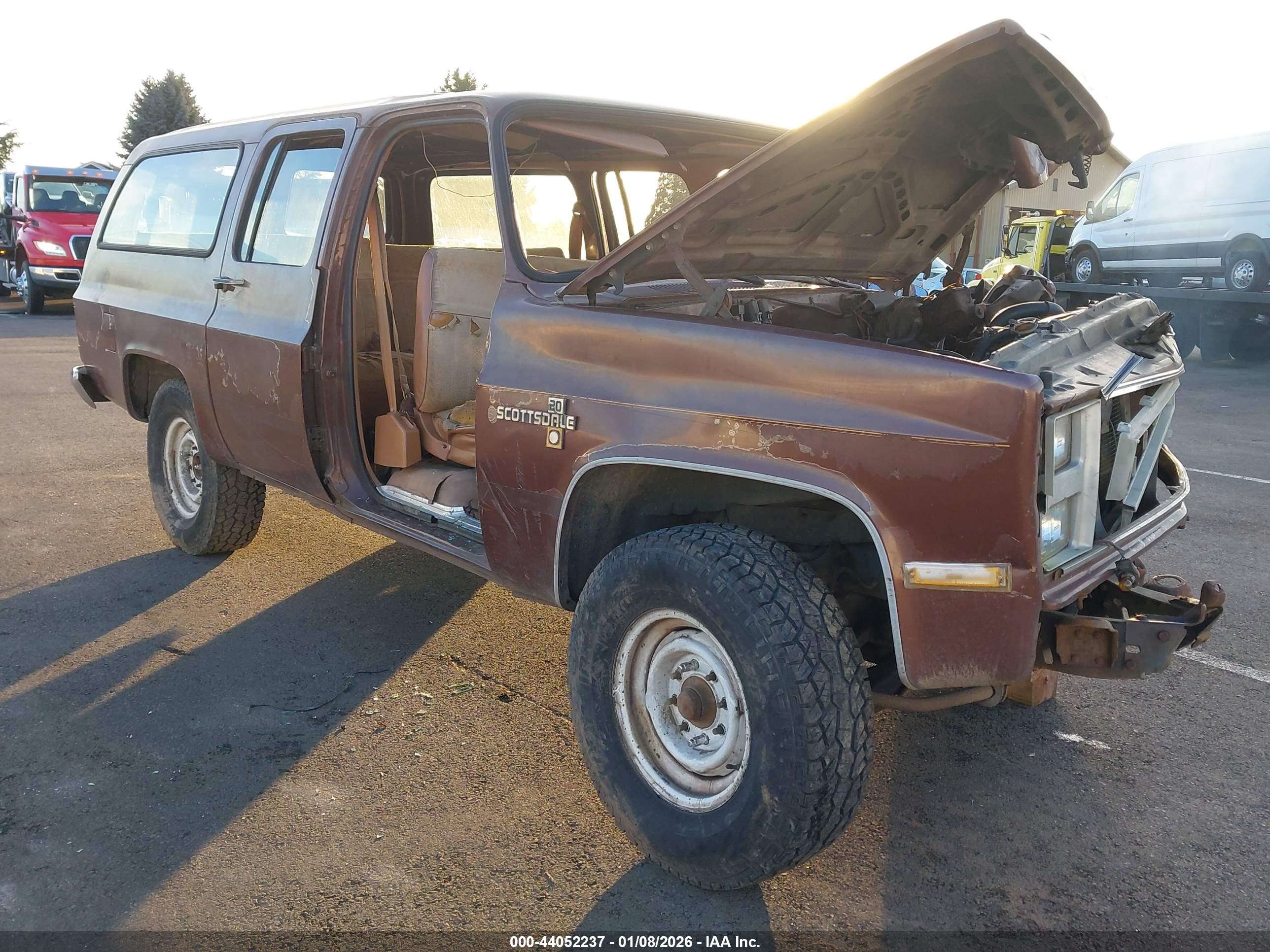 1988 Chevrolet Suburban R20 Brown vin: 1GNGR26K1JF166767