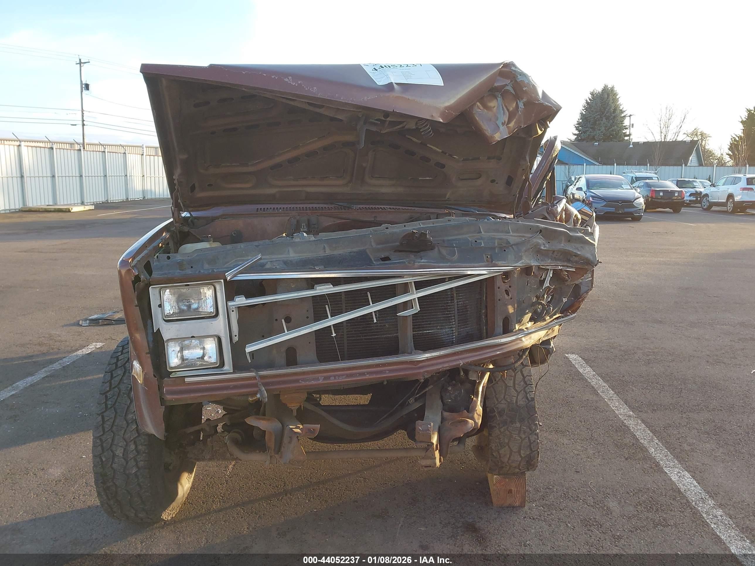 1988 Chevrolet Suburban R20 Brown vin: 1GNGR26K1JF166767