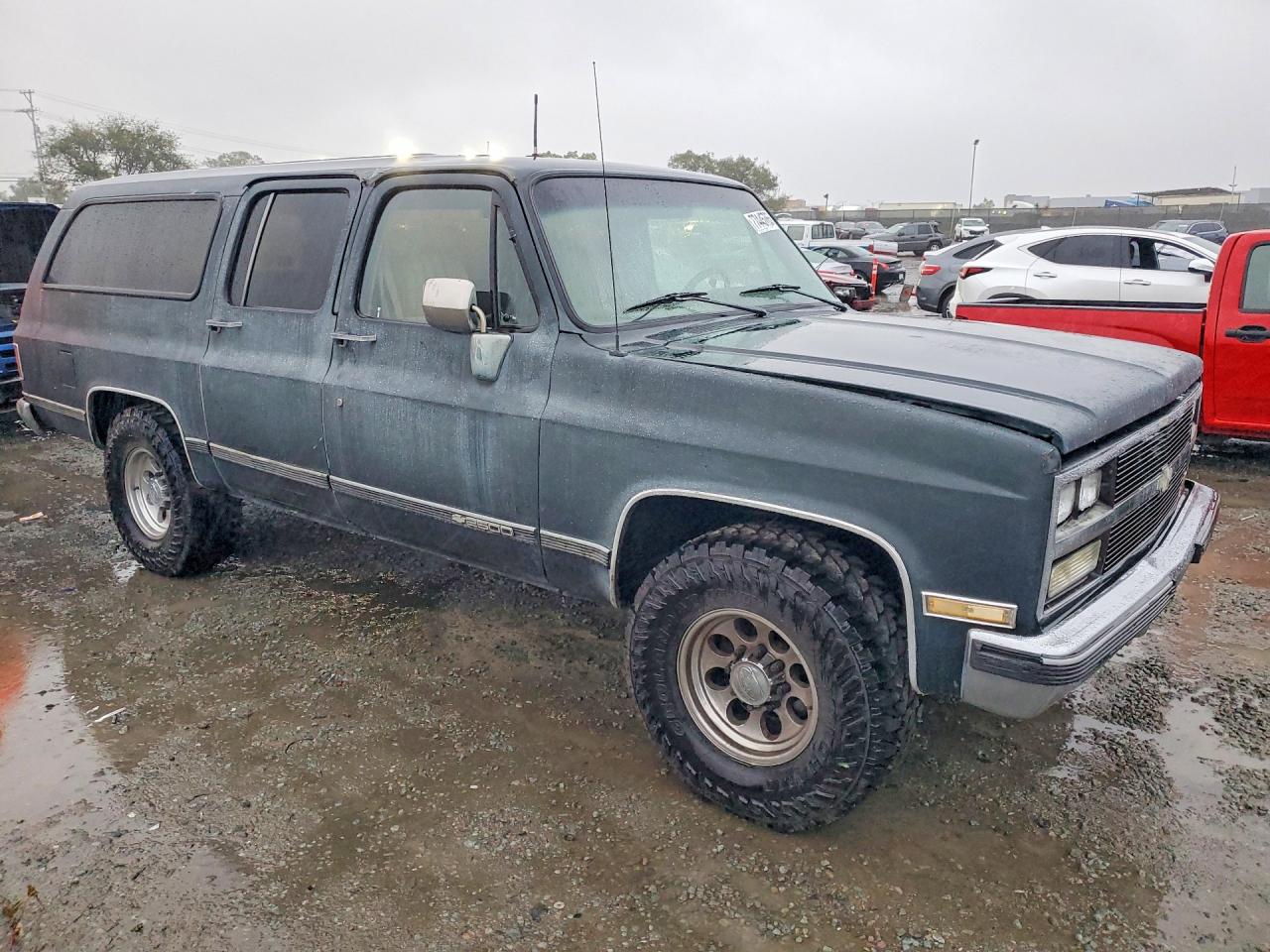 1989 Chevrolet Suburban R2500 Black vin: 1GNGR26N4KF194123