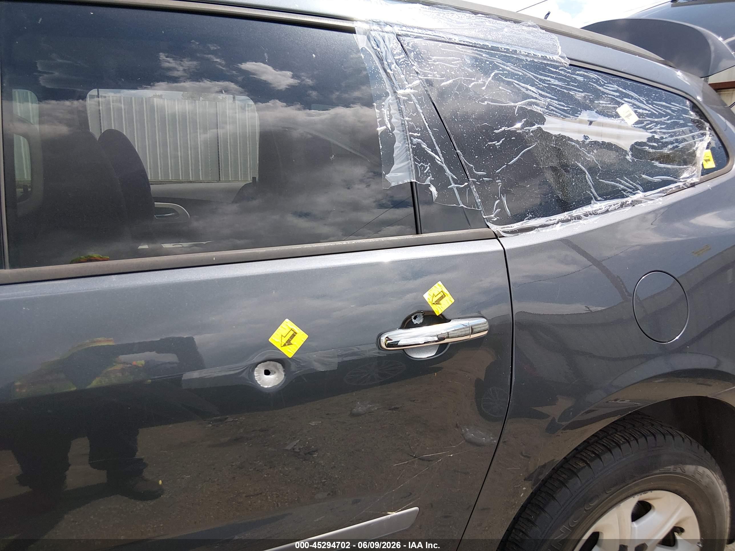 2011 Chevrolet Traverse Ls Gray vin: 1GNKREED1BJ273766