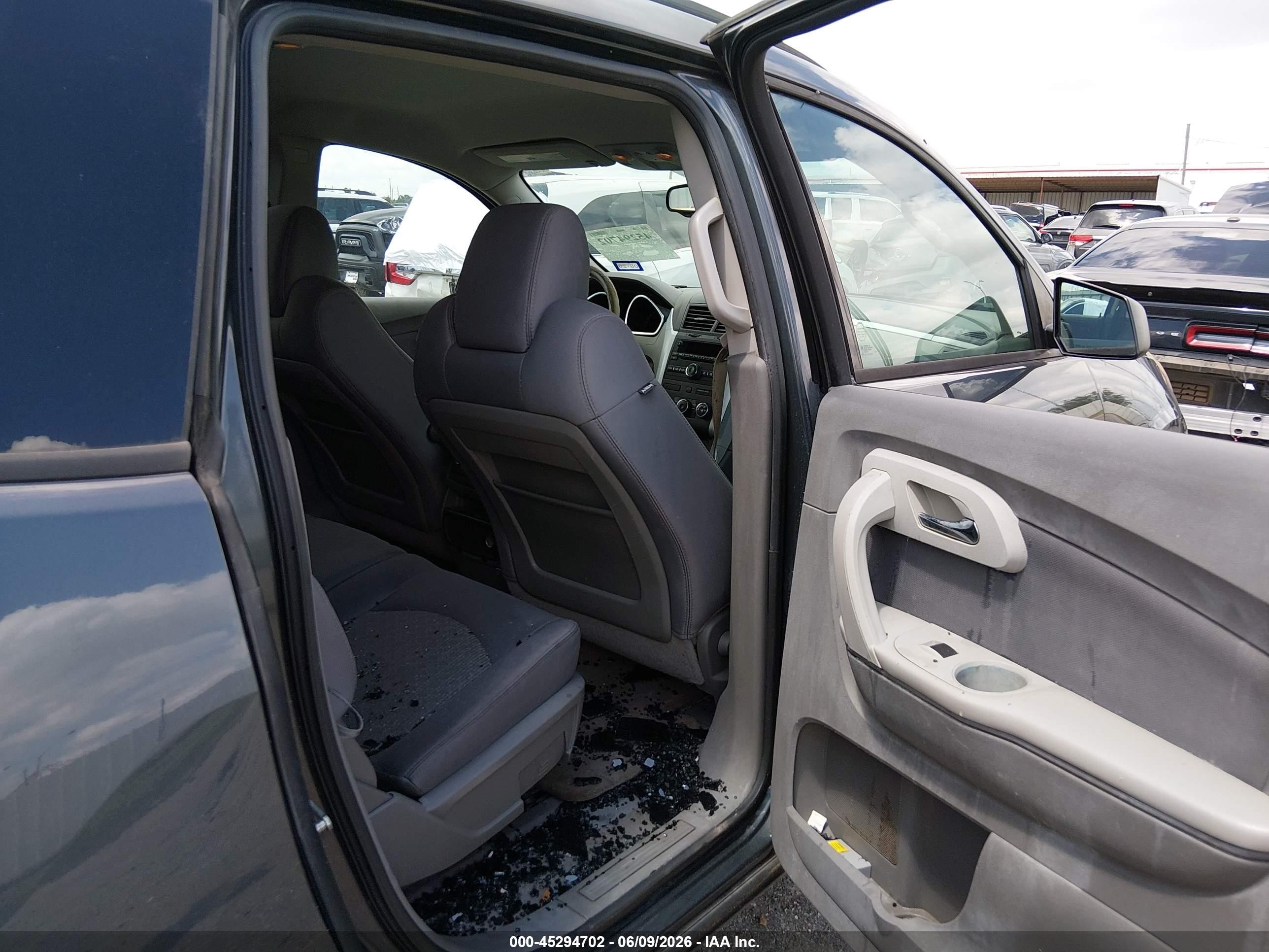 2011 Chevrolet Traverse Ls Gray vin: 1GNKREED1BJ273766