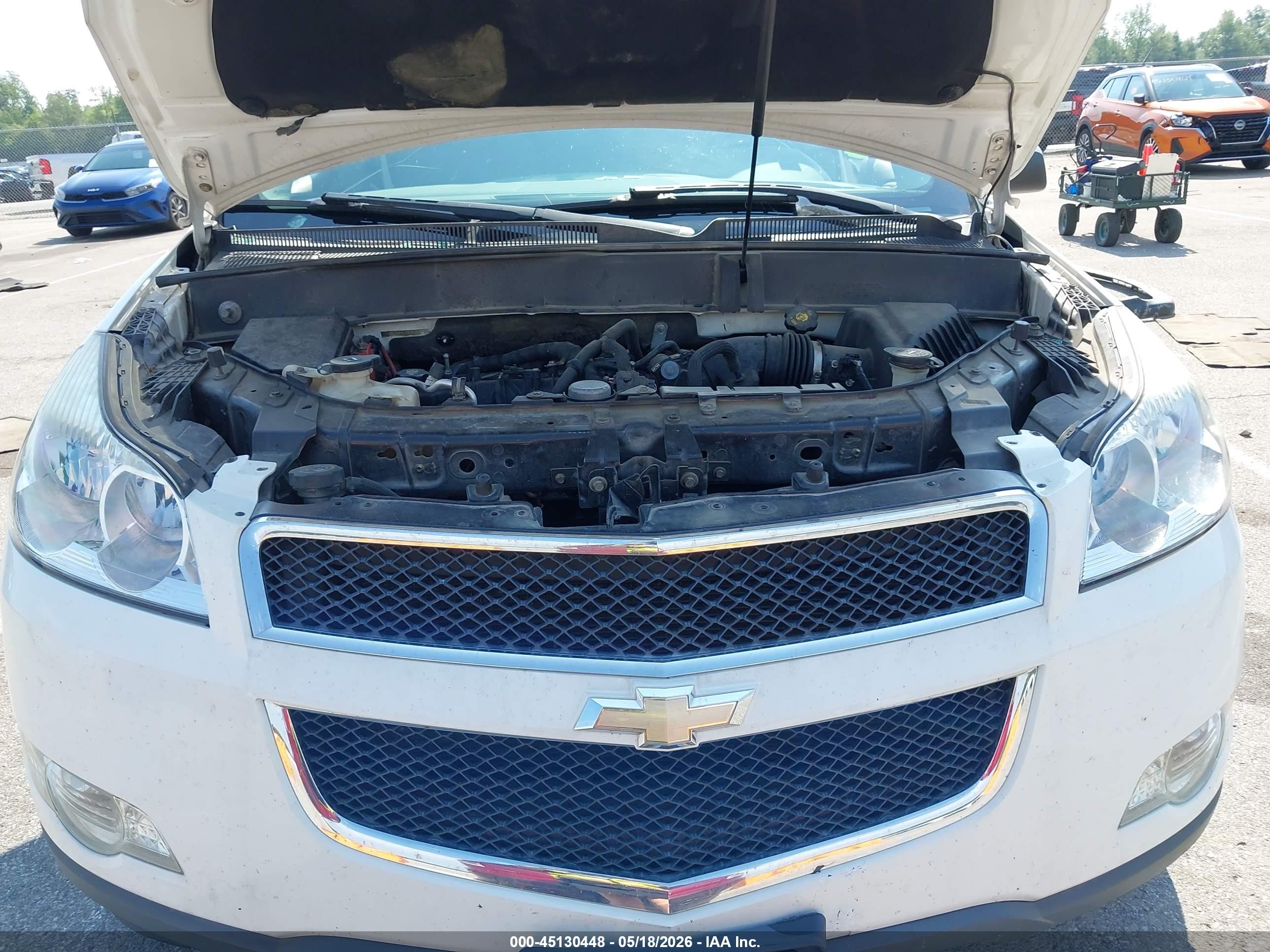 2012 Chevrolet Traverse Ls White vin: 1GNKREED2CJ366717