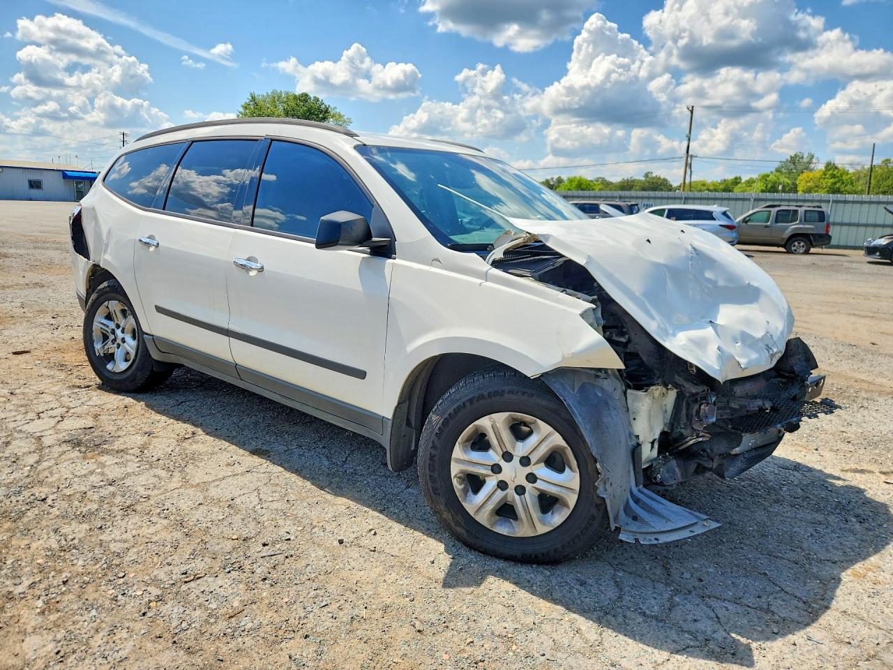 2012 Chevrolet Traverse Ls White vin: 1GNKREED5CJ407938