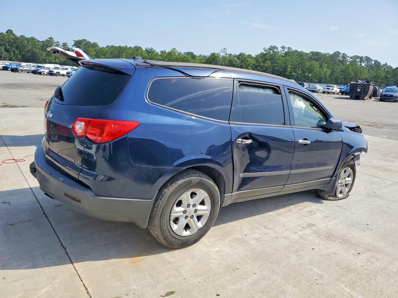 2011 Chevrolet Traverse Ls Blue vin: 1GNKREED6BJ207598