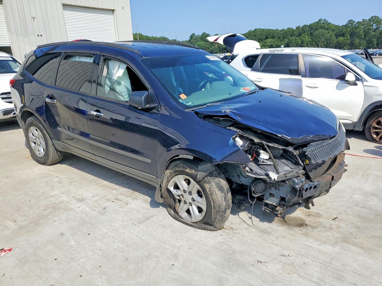 2011 Chevrolet Traverse Ls Blue vin: 1GNKREED6BJ207598