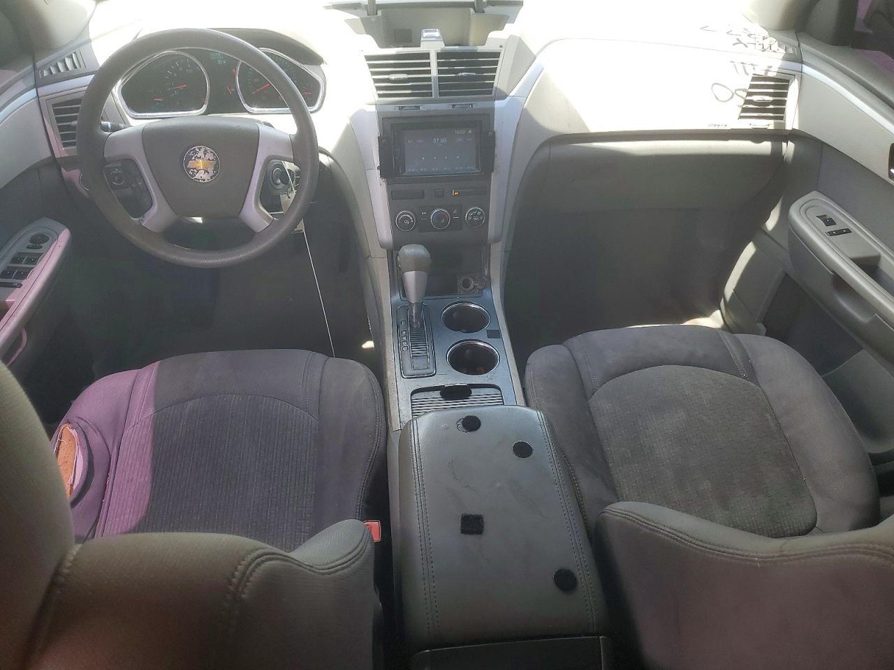 2011 Chevrolet Traverse Ls Silver vin: 1GNKREED8BJ126277
