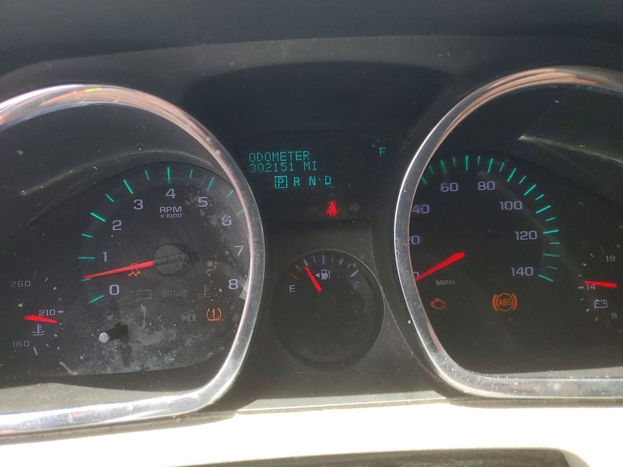 2011 Chevrolet Traverse Ls Silver vin: 1GNKREED8BJ126277