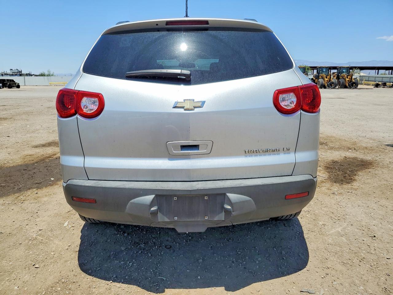 2012 Chevrolet Traverse Ls Silver vin: 1GNKREED8CJ129763