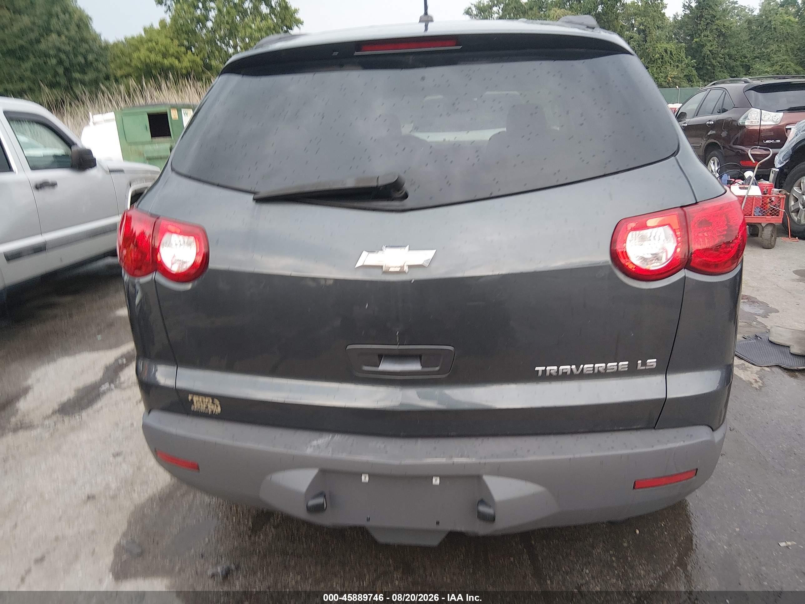 2011 Chevrolet Traverse Ls Gray vin: 1GNKREEDXBJ135885