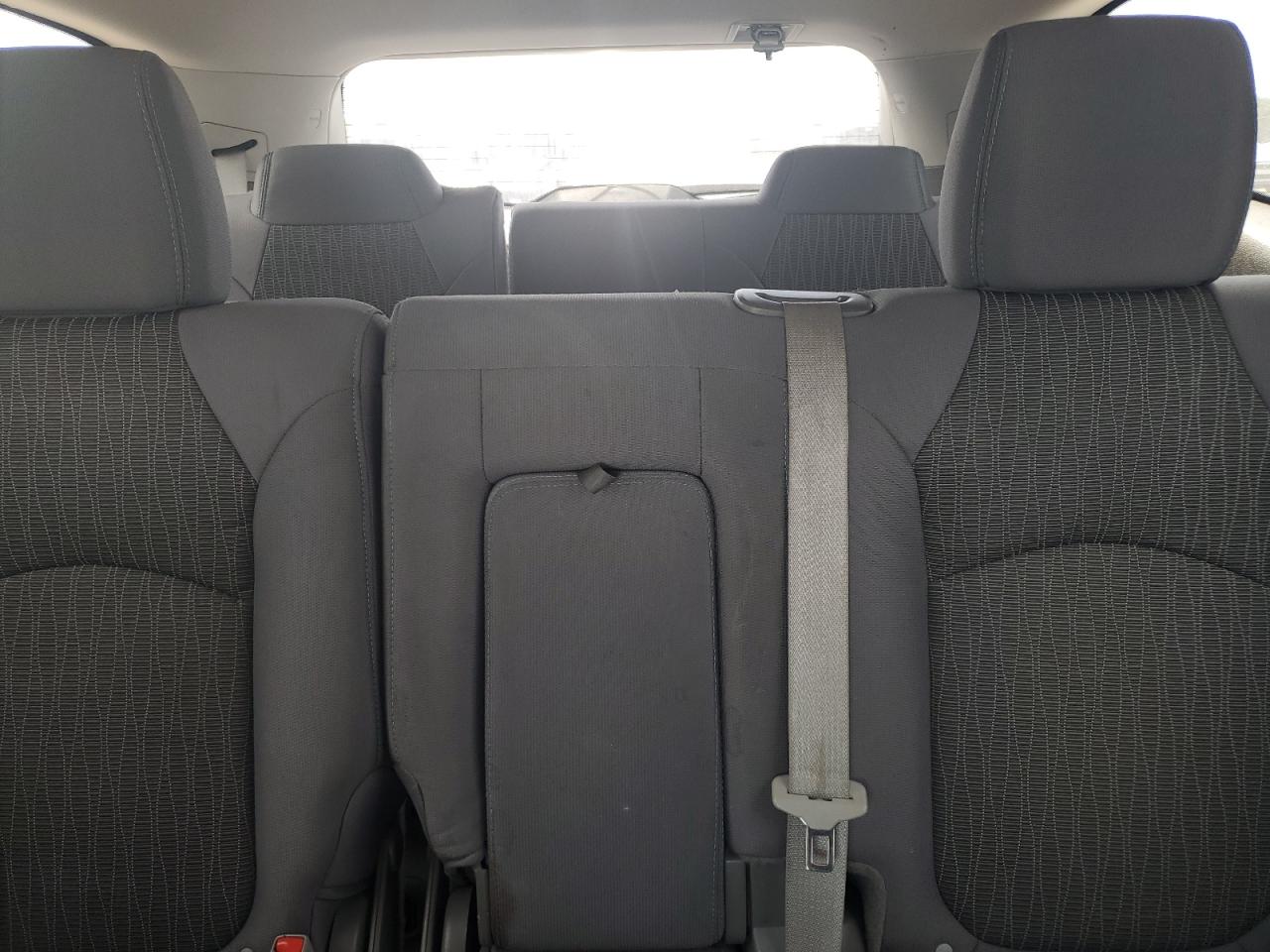2015 Chevrolet Traverse Ls Silver vin: 1GNKRFED0FJ174271