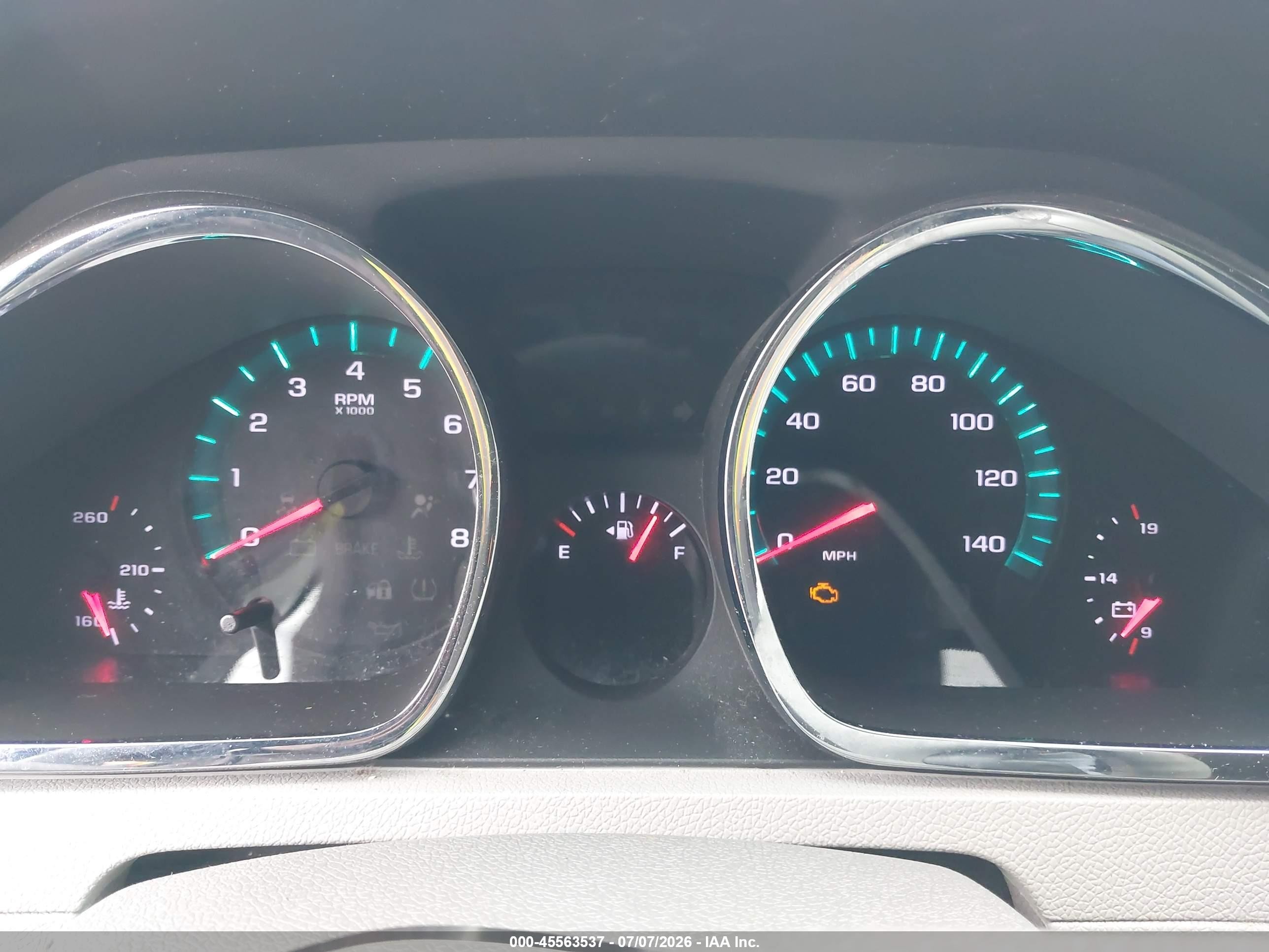 2011 Chevrolet Traverse Ls White vin: 1GNKRFED1BJ389345