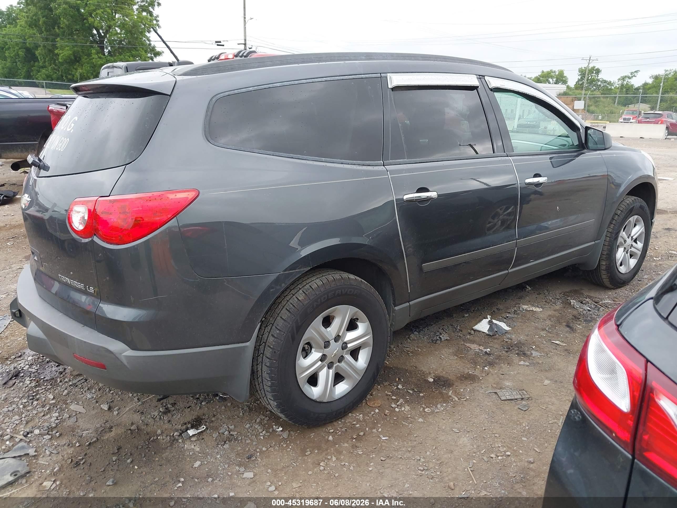 2012 Chevrolet Traverse Ls Gray vin: 1GNKRFED1CJ362714