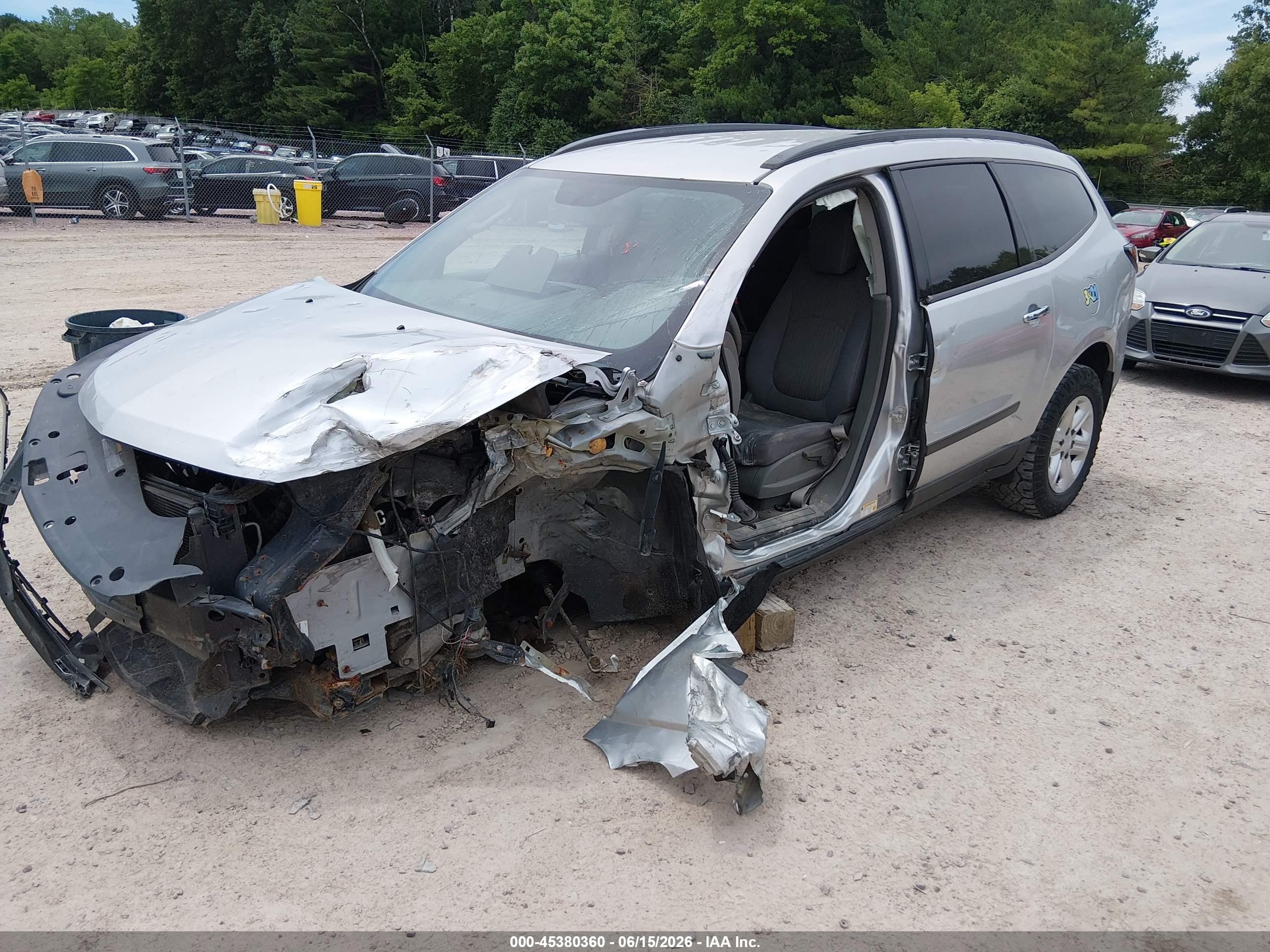 2014 Chevrolet Traverse Ls Silver vin: 1GNKRFED1EJ200052