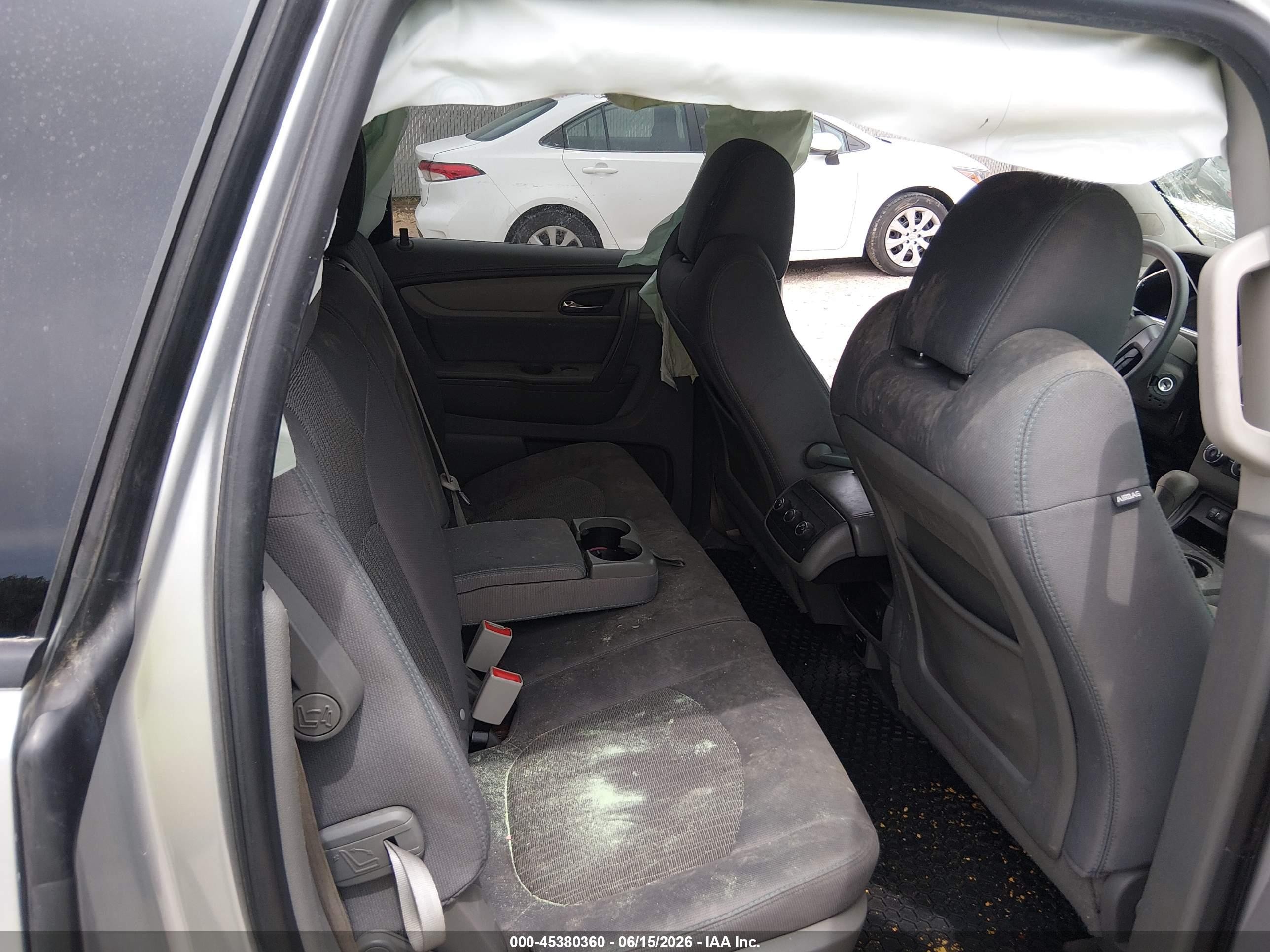 2014 Chevrolet Traverse Ls Silver vin: 1GNKRFED1EJ200052