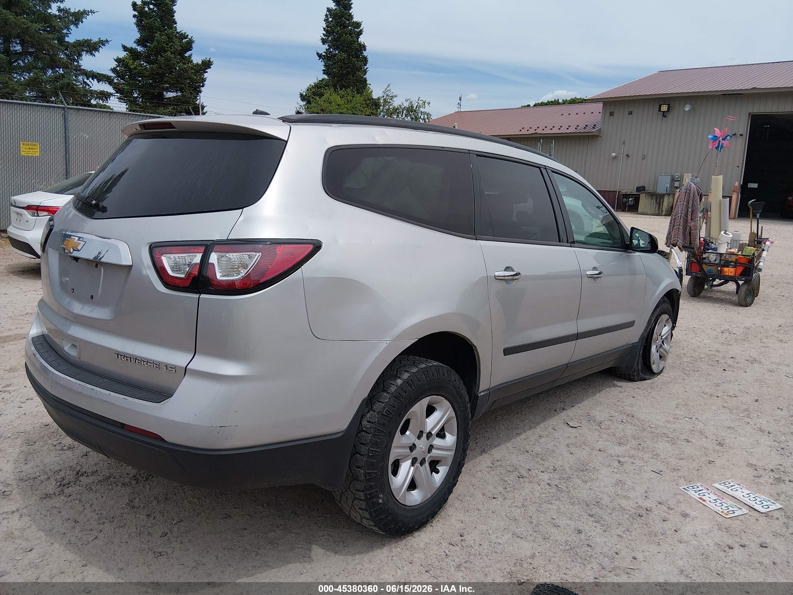 2014 Chevrolet Traverse Ls Silver vin: 1GNKRFED1EJ200052