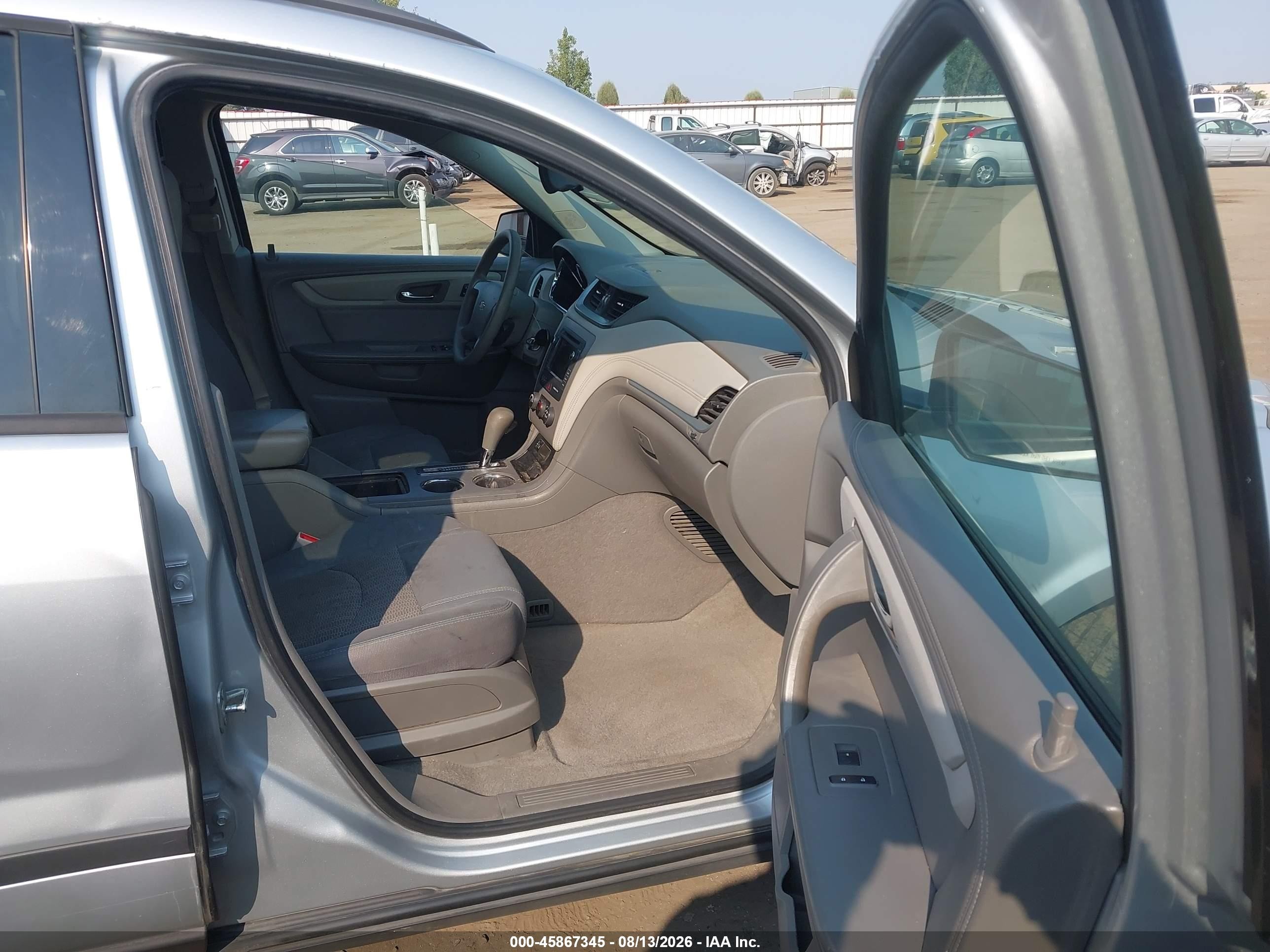 2015 Chevrolet Traverse Ls Gray vin: 1GNKRFED1FJ335436