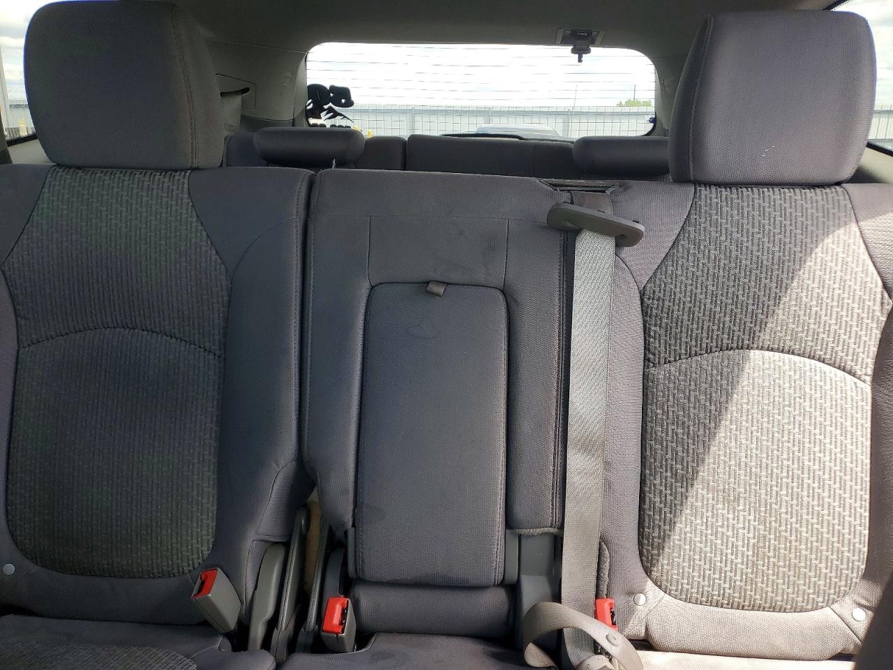 2012 Chevrolet Traverse Ls Silver vin: 1GNKRFED2CJ147035