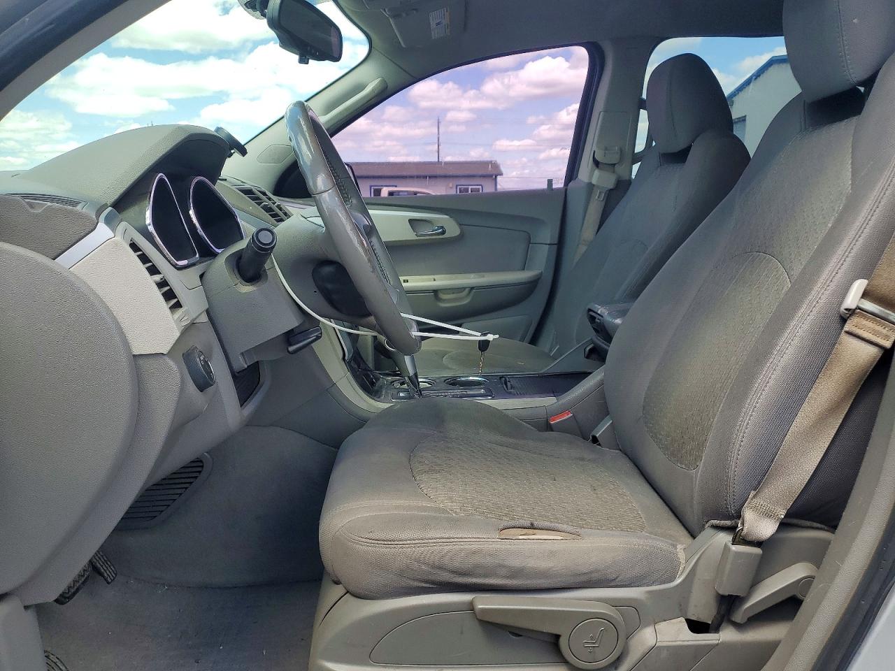 2012 Chevrolet Traverse Ls Silver vin: 1GNKRFED2CJ147035