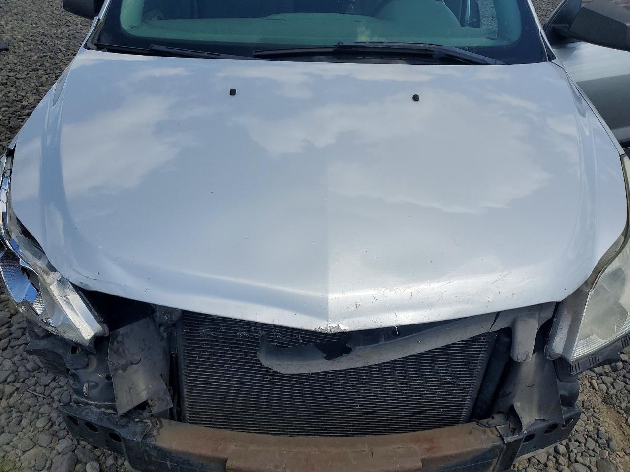 2012 Chevrolet Traverse Ls Silver vin: 1GNKRFED2CJ147035