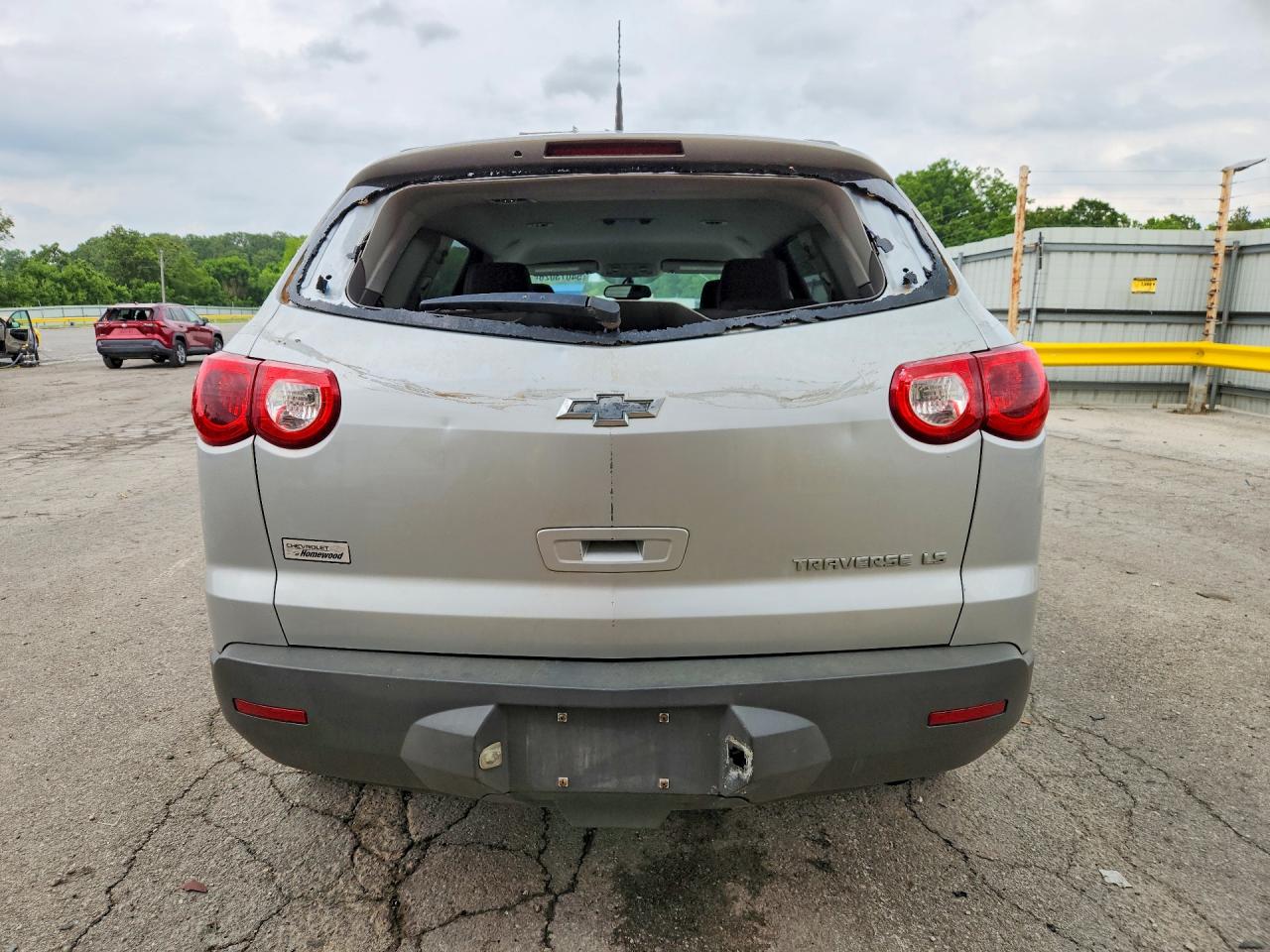 2012 Chevrolet Traverse Ls Silver vin: 1GNKRFED2CJ375391
