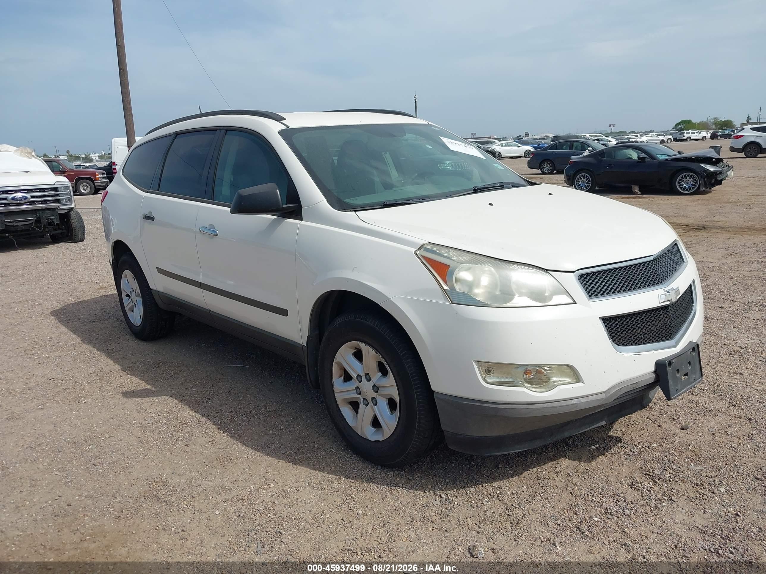 2012 Chevrolet Traverse Ls White vin: 1GNKRFED2CJ378341