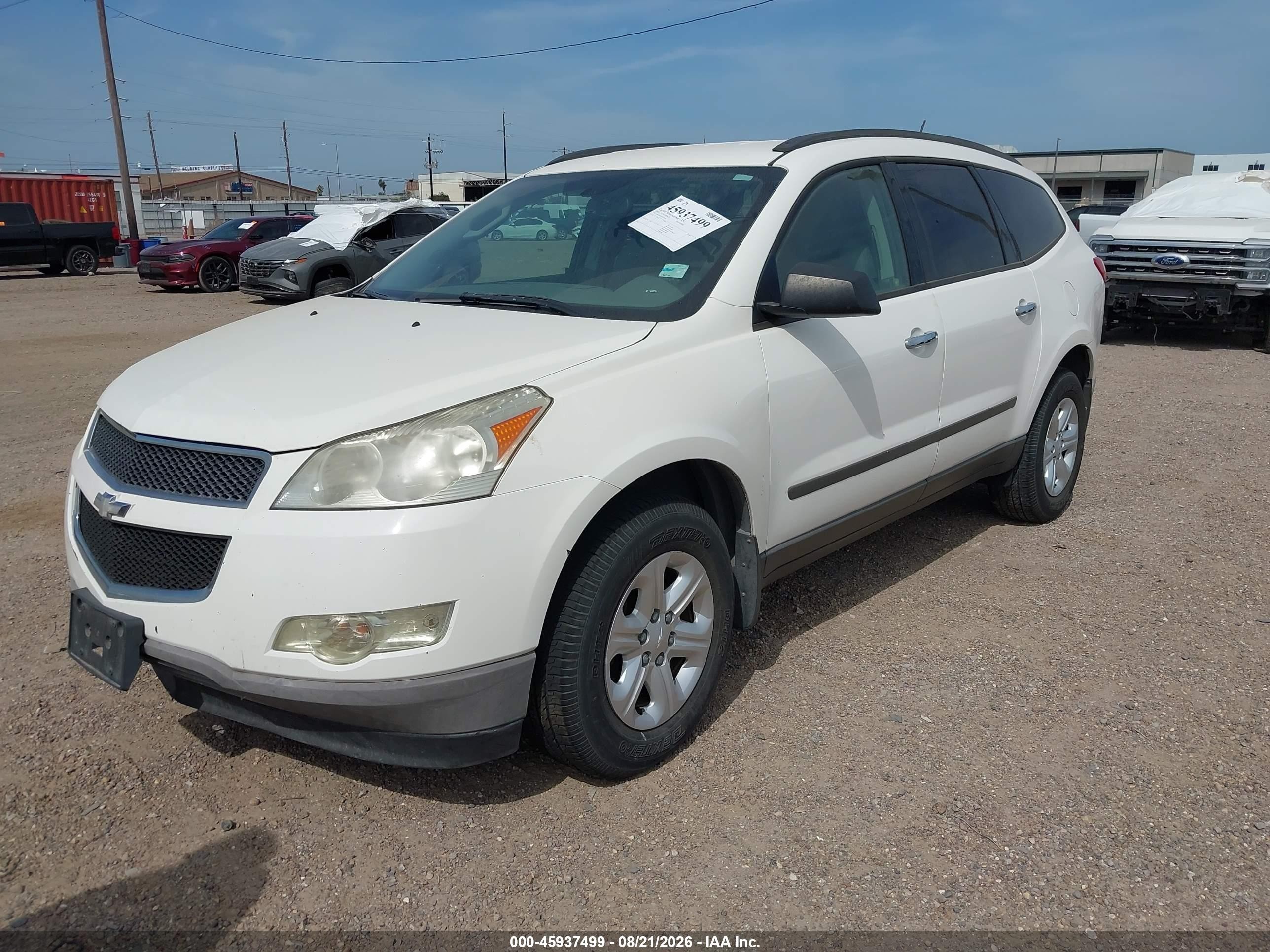 2012 Chevrolet Traverse Ls White vin: 1GNKRFED2CJ378341