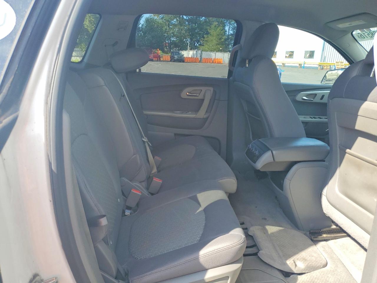 2012 Chevrolet Traverse Ls White vin: 1GNKRFED2CJ423746