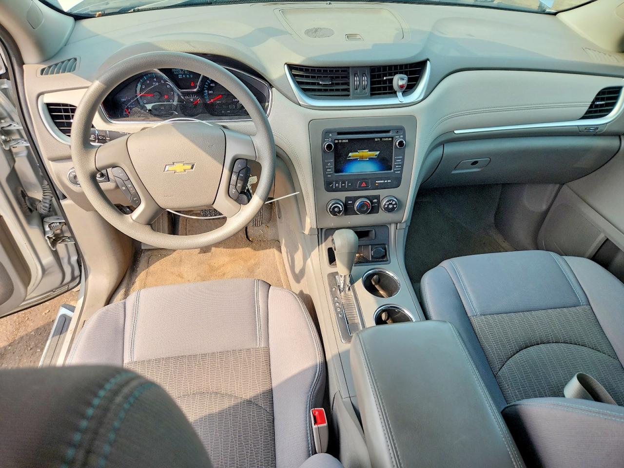2014 Chevrolet Traverse Ls Silver vin: 1GNKRFED2EJ248367