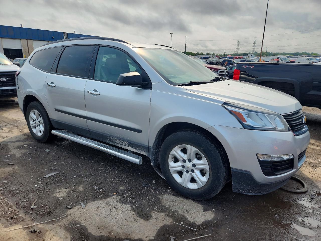 2014 Chevrolet Traverse Ls Silver vin: 1GNKRFED2EJ248367