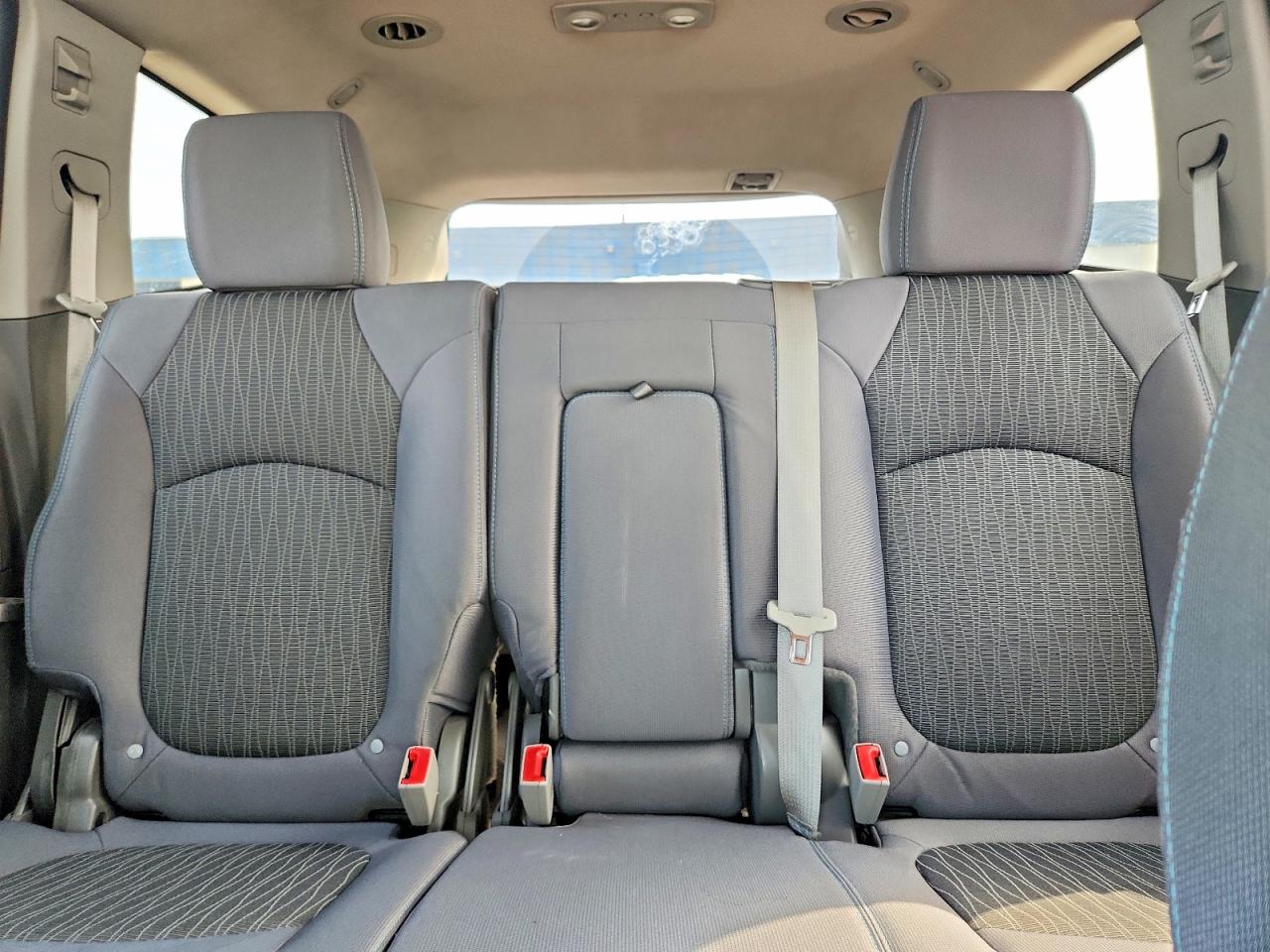 2014 Chevrolet Traverse Ls Silver vin: 1GNKRFED2EJ248367