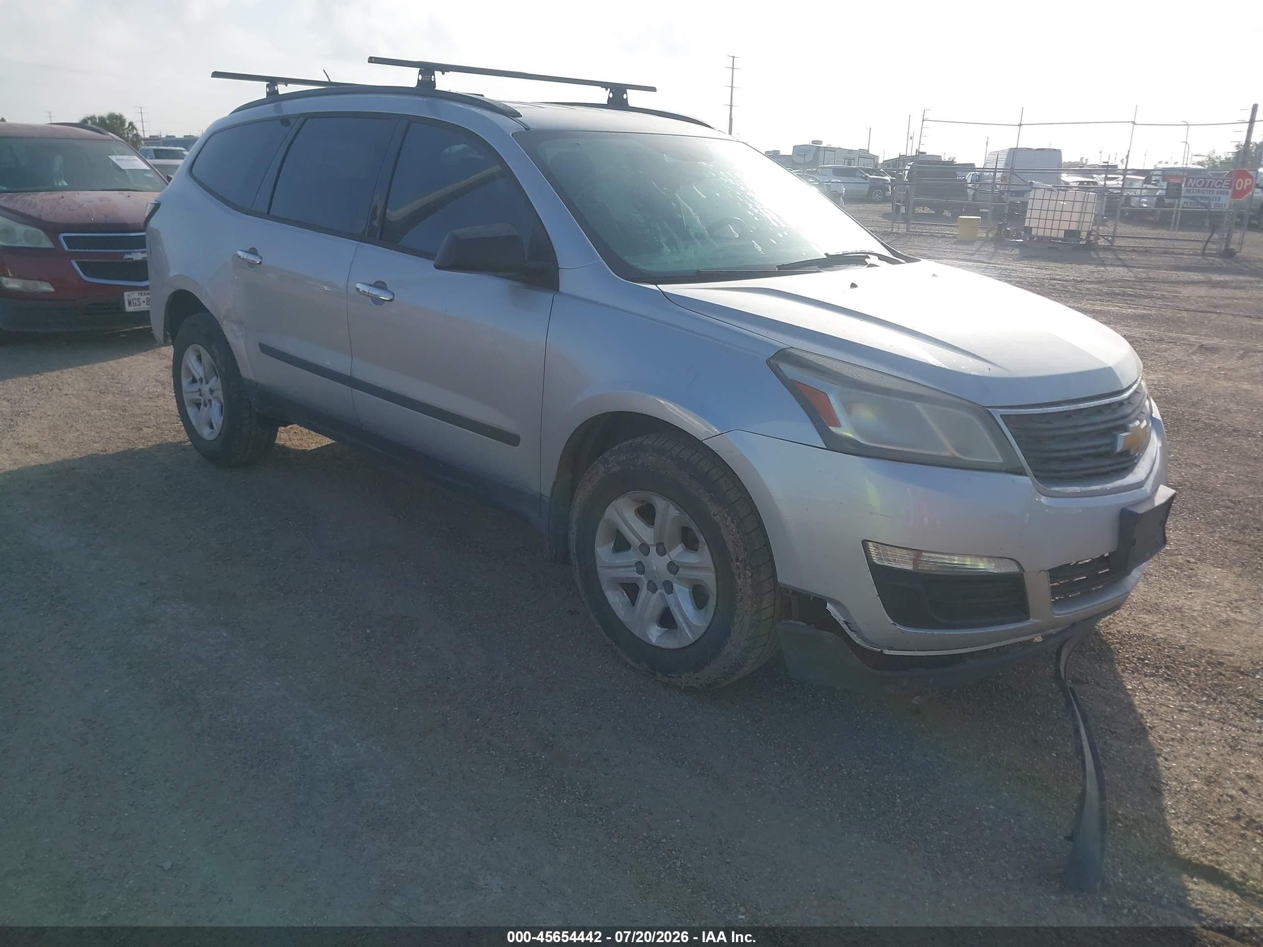 2014 Chevrolet Traverse Ls Silver vin: 1GNKRFED2EJ260129
