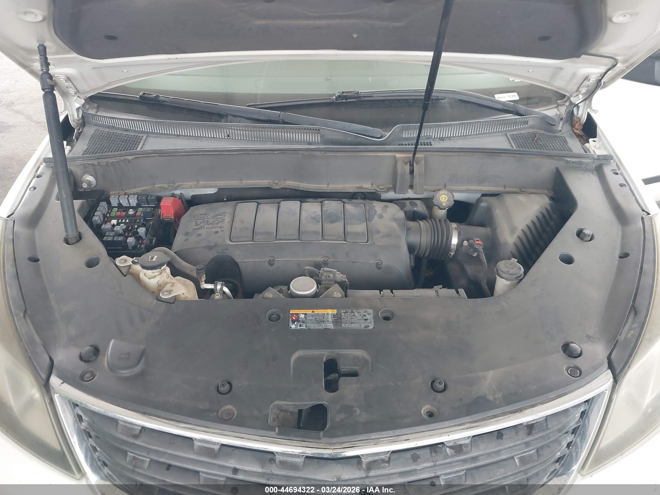 2015 Chevrolet Traverse Ls Белый vin: 1GNKRFED2FJ134922