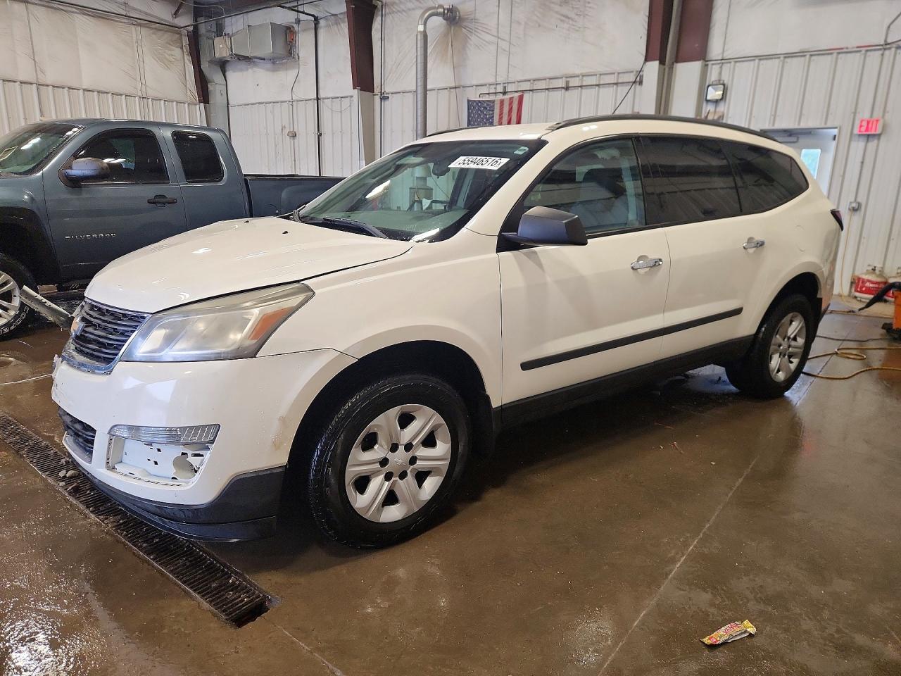 2015 Chevrolet Traverse Ls White vin: 1GNKRFED2FJ160467