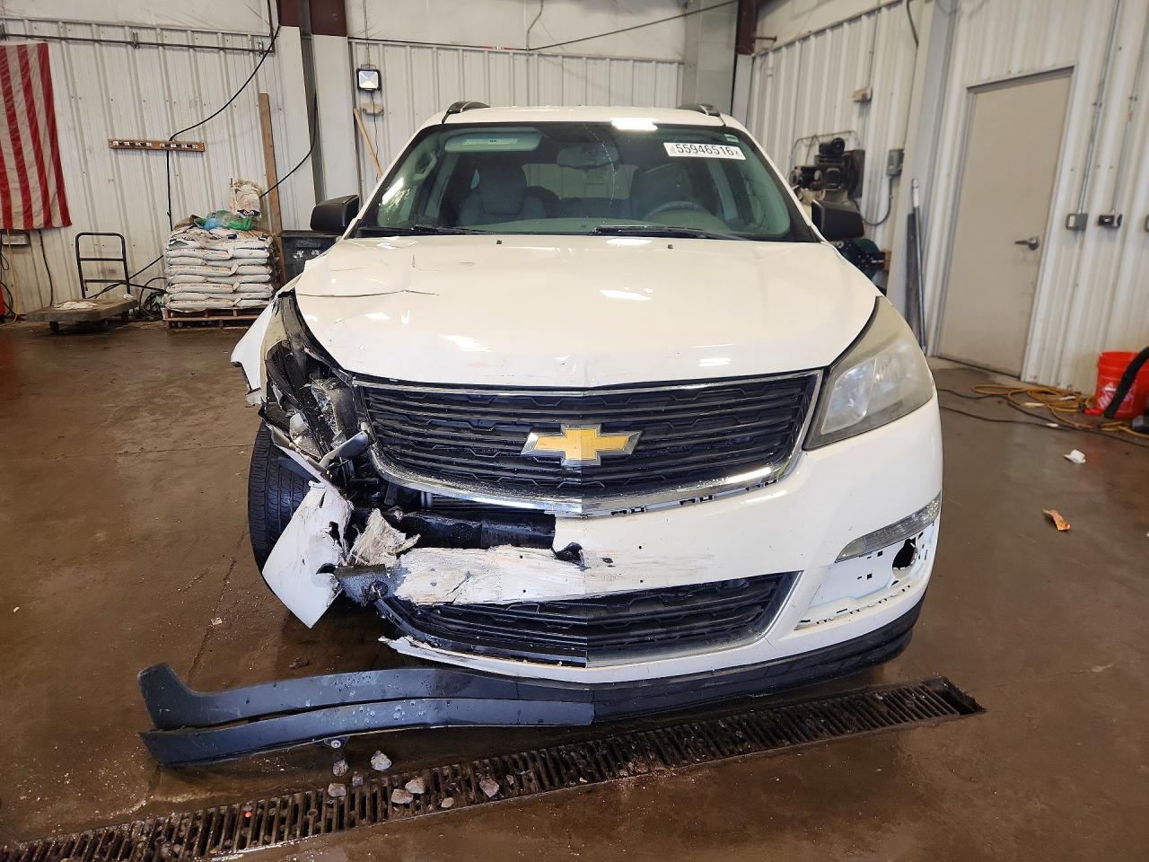 2015 Chevrolet Traverse Ls Белый vin: 1GNKRFED2FJ160467