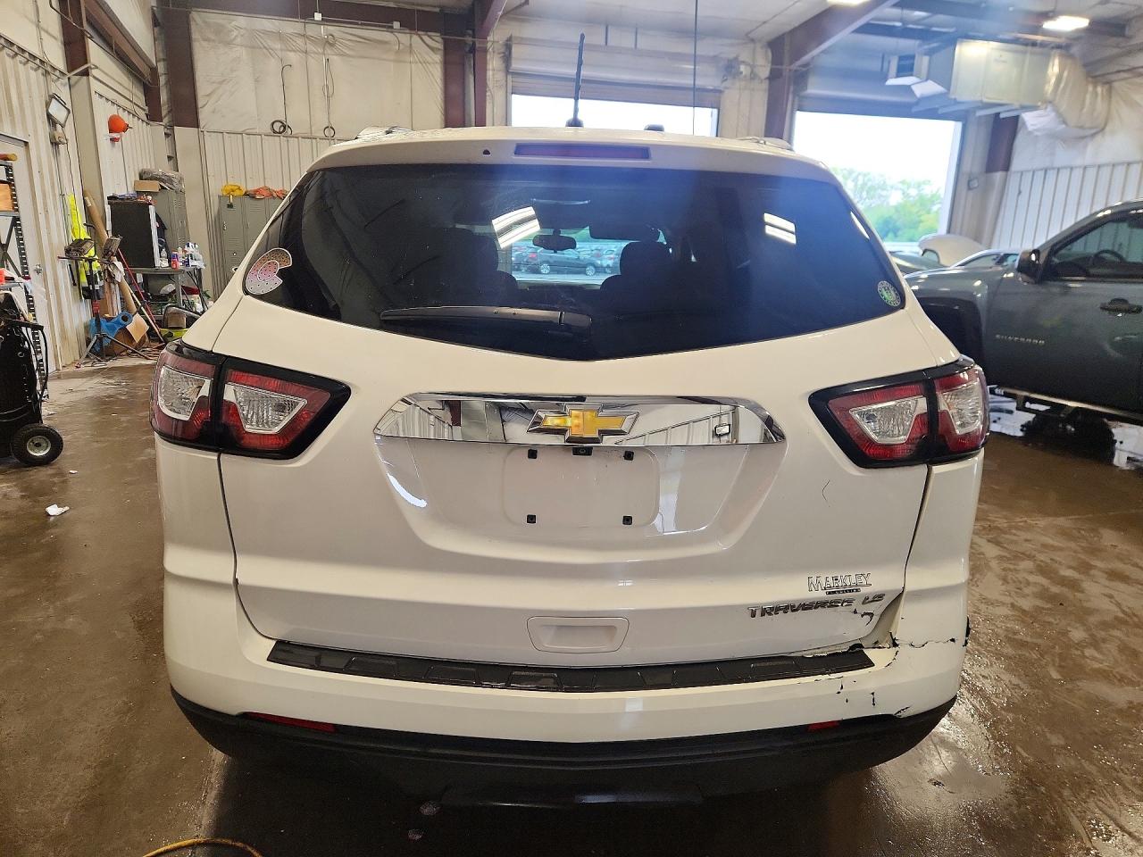 2015 Chevrolet Traverse Ls Белый vin: 1GNKRFED2FJ160467