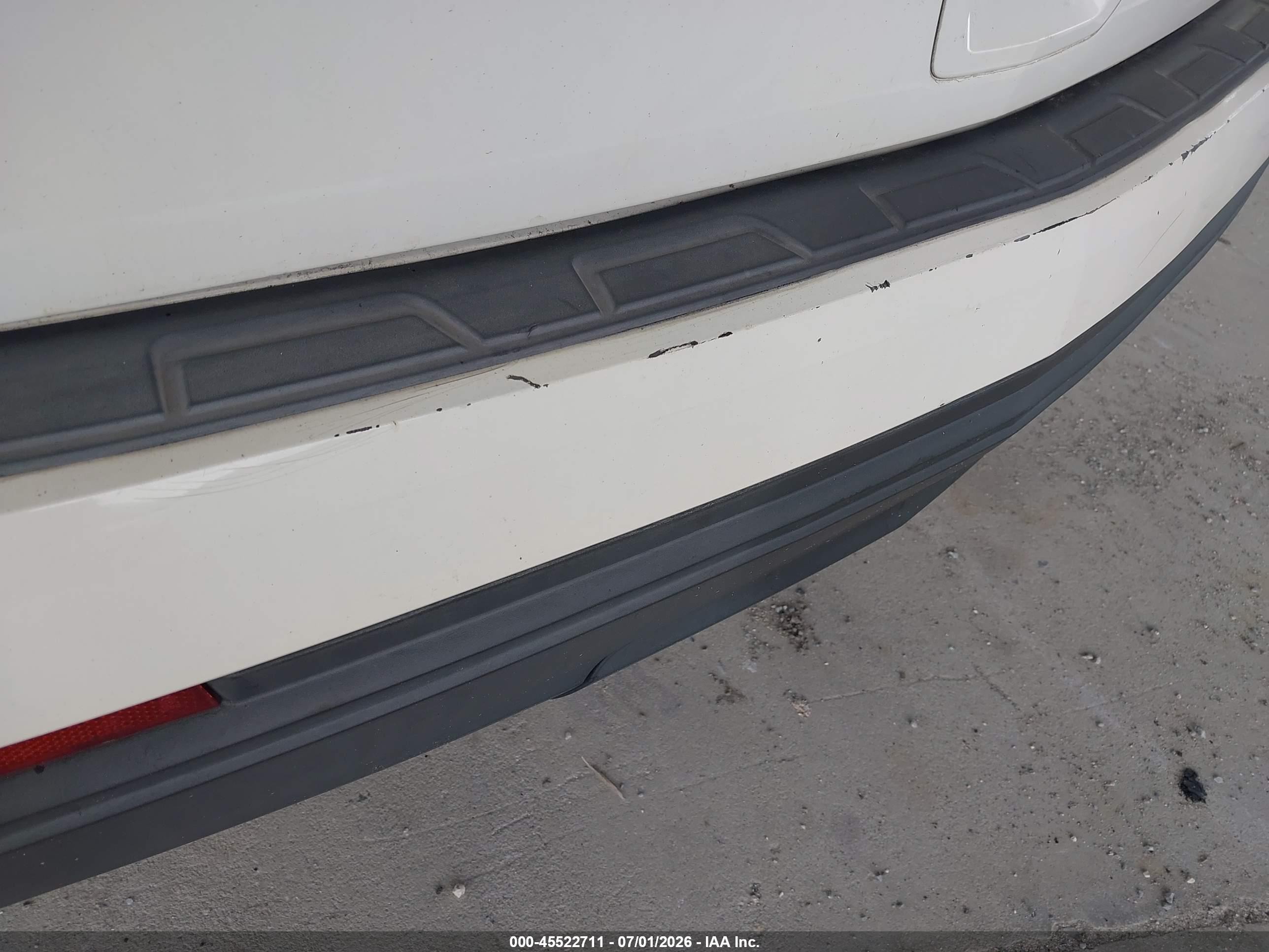 2014 Chevrolet Traverse Ls White vin: 1GNKRFED3EJ271186