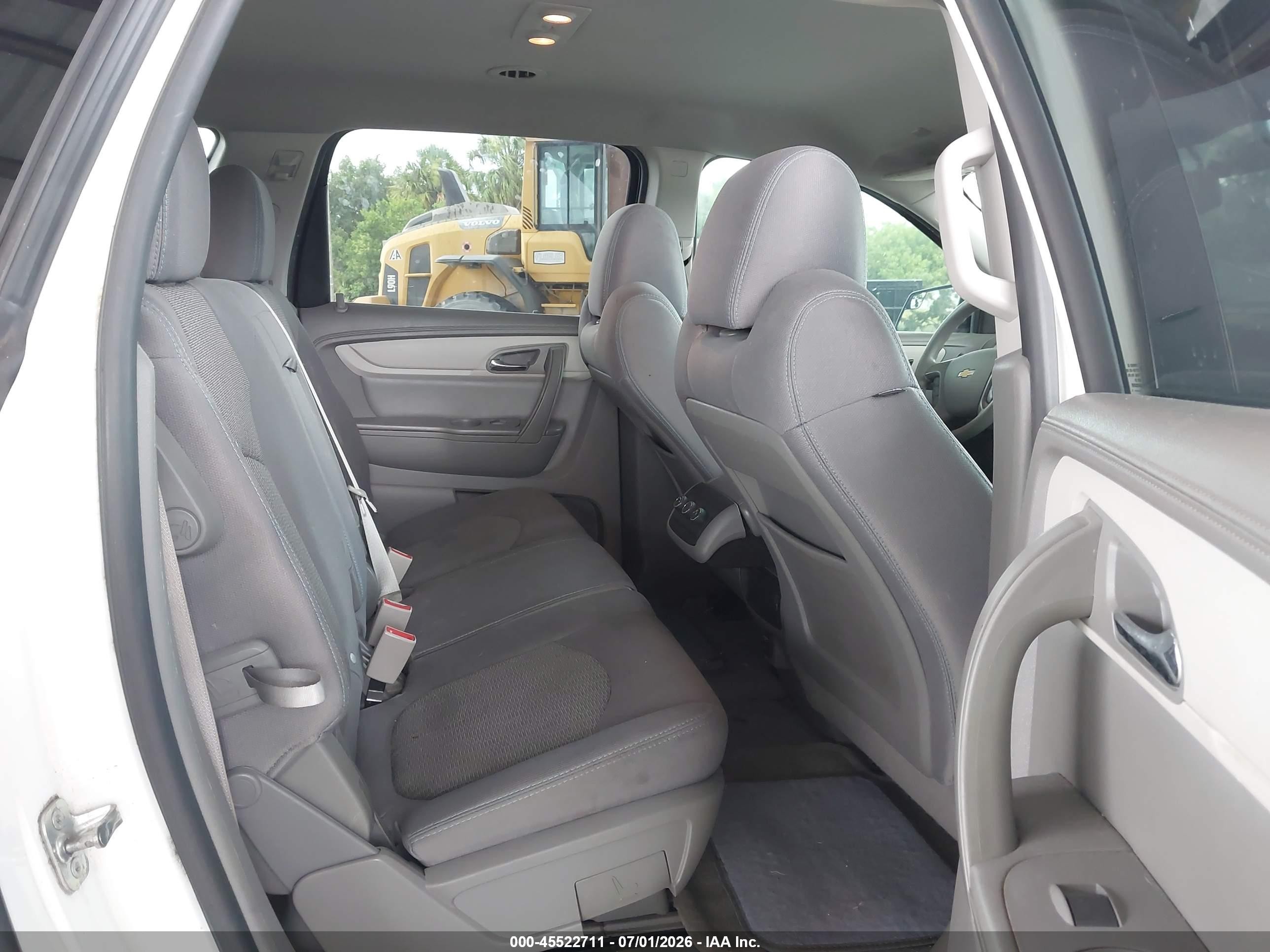 2014 Chevrolet Traverse Ls White vin: 1GNKRFED3EJ271186