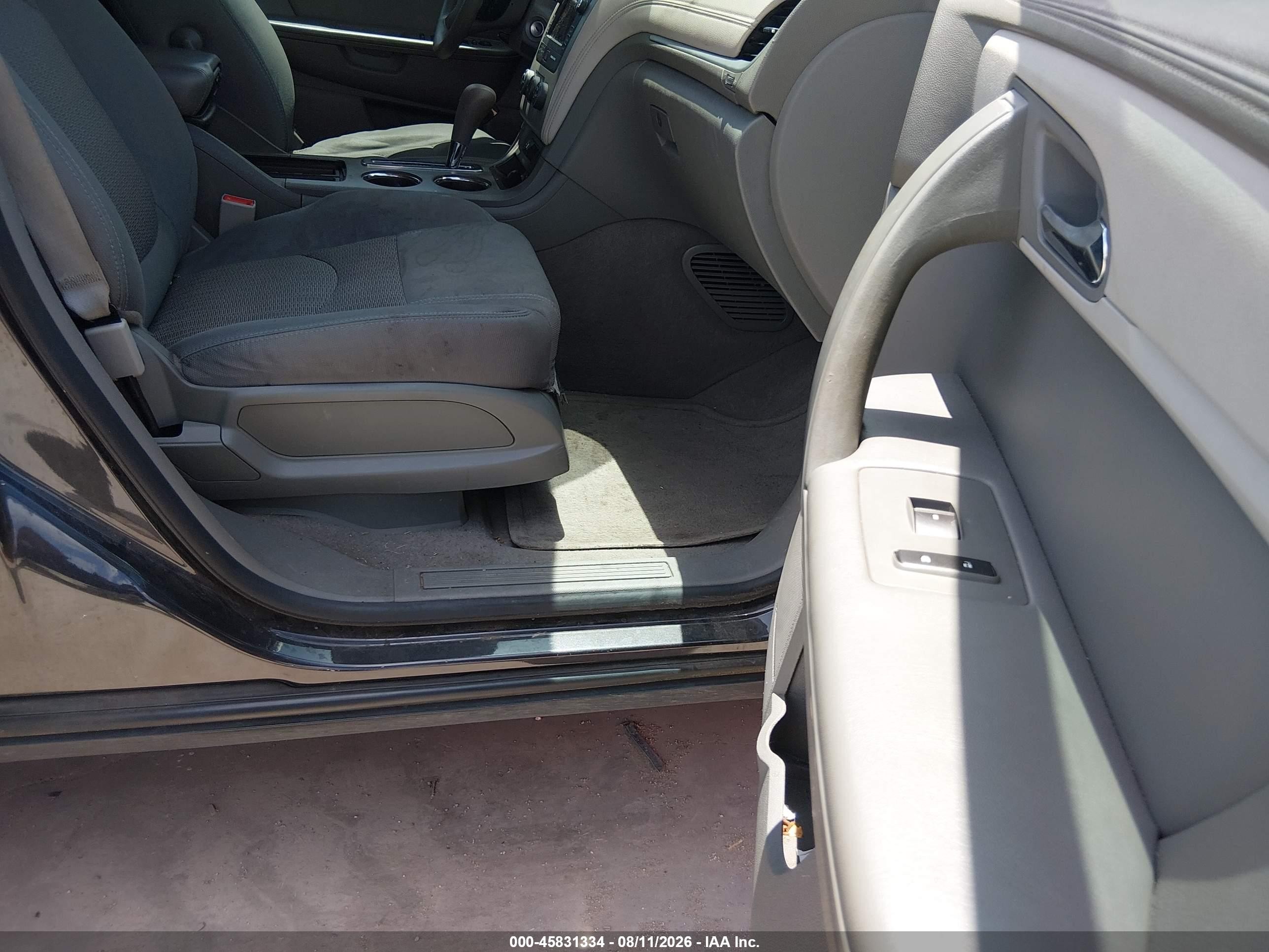 2014 Chevrolet Traverse Ls Gray vin: 1GNKRFED4EJ152028