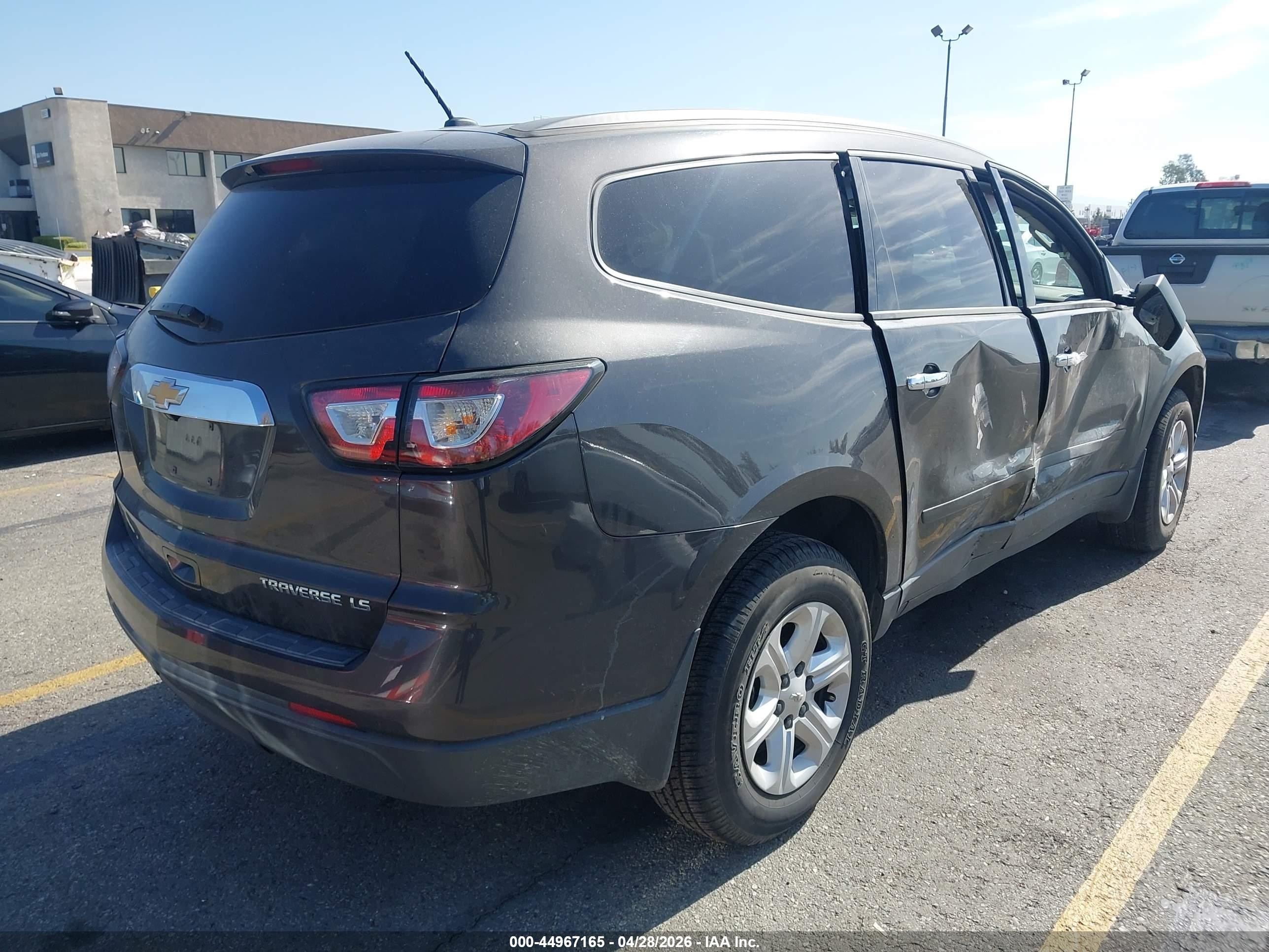 2015 Chevrolet Traverse Ls Gray vin: 1GNKRFED4FJ164438
