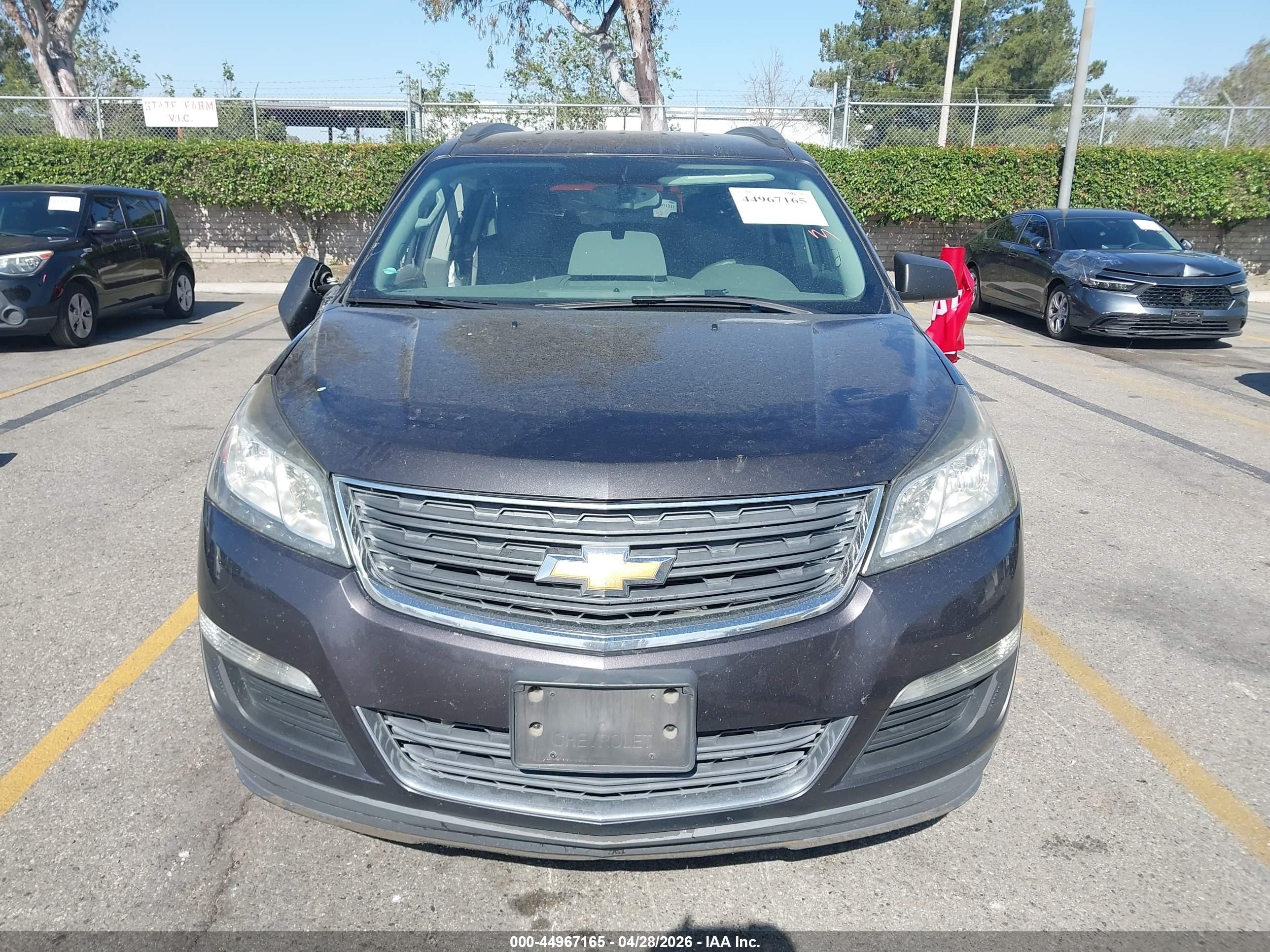 2015 Chevrolet Traverse Ls Gray vin: 1GNKRFED4FJ164438