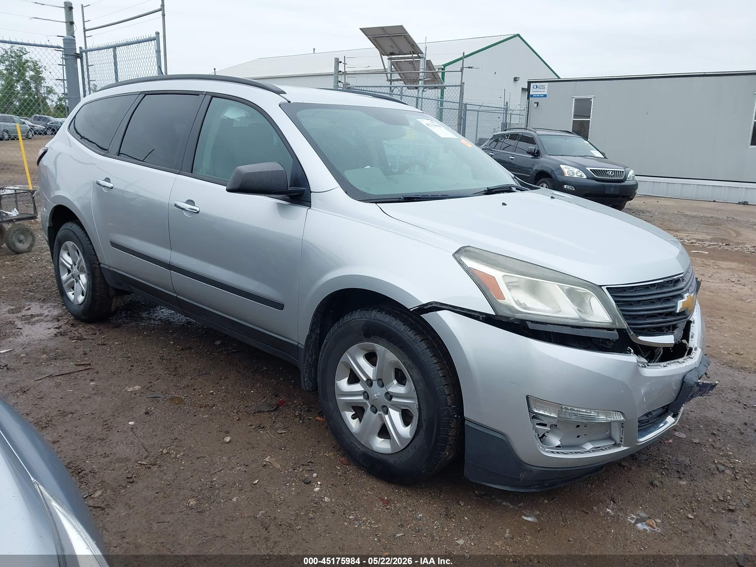 2015 Chevrolet Traverse Ls Silver vin: 1GNKRFED4FJ247206