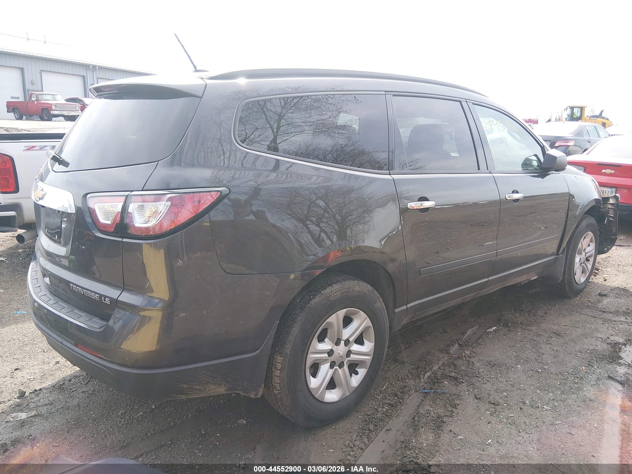 2015 Chevrolet Traverse Ls Gray vin: 1GNKRFED6FJ279767