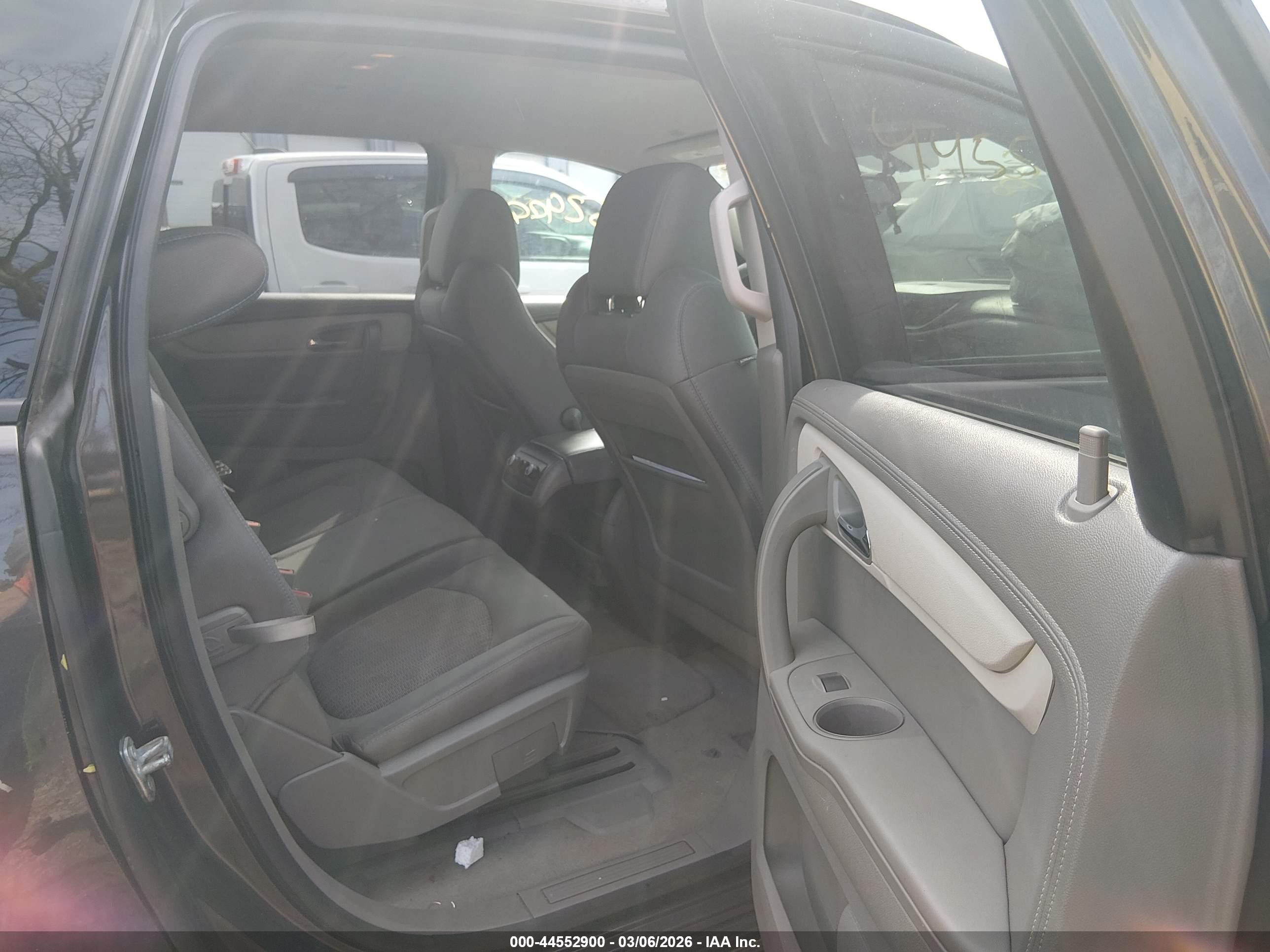 2015 Chevrolet Traverse Ls Gray vin: 1GNKRFED6FJ279767