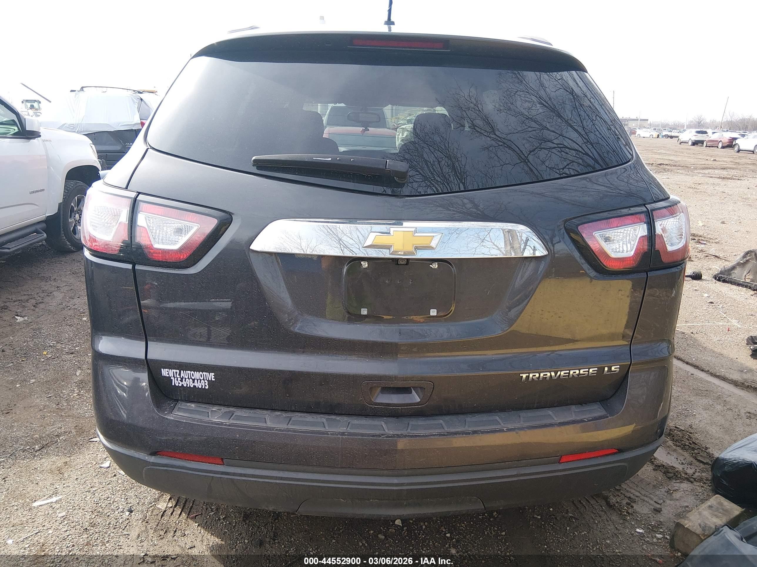 2015 Chevrolet Traverse Ls Gray vin: 1GNKRFED6FJ279767