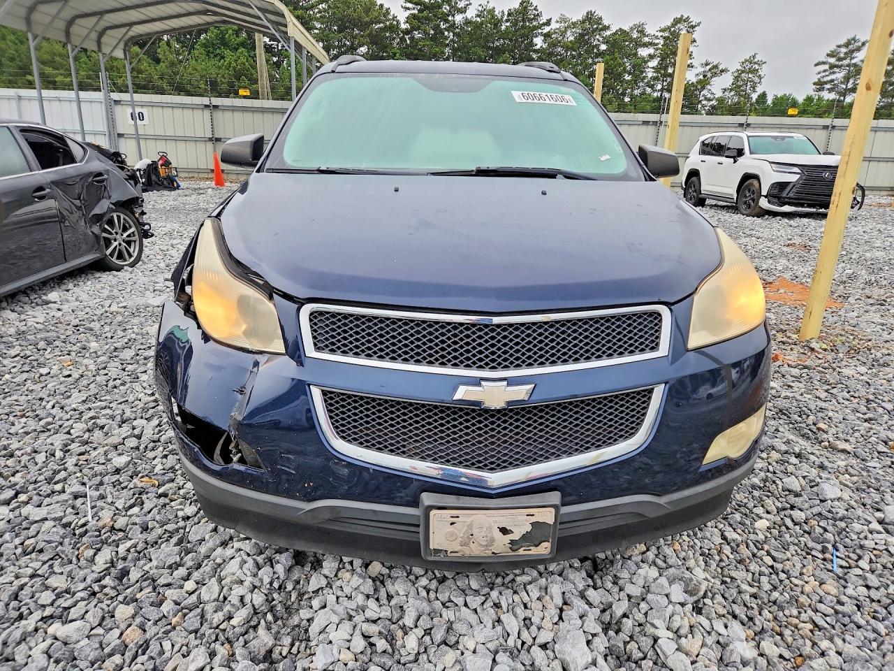 2011 Chevrolet Traverse Ls Blue vin: 1GNKRFED8BJ400762