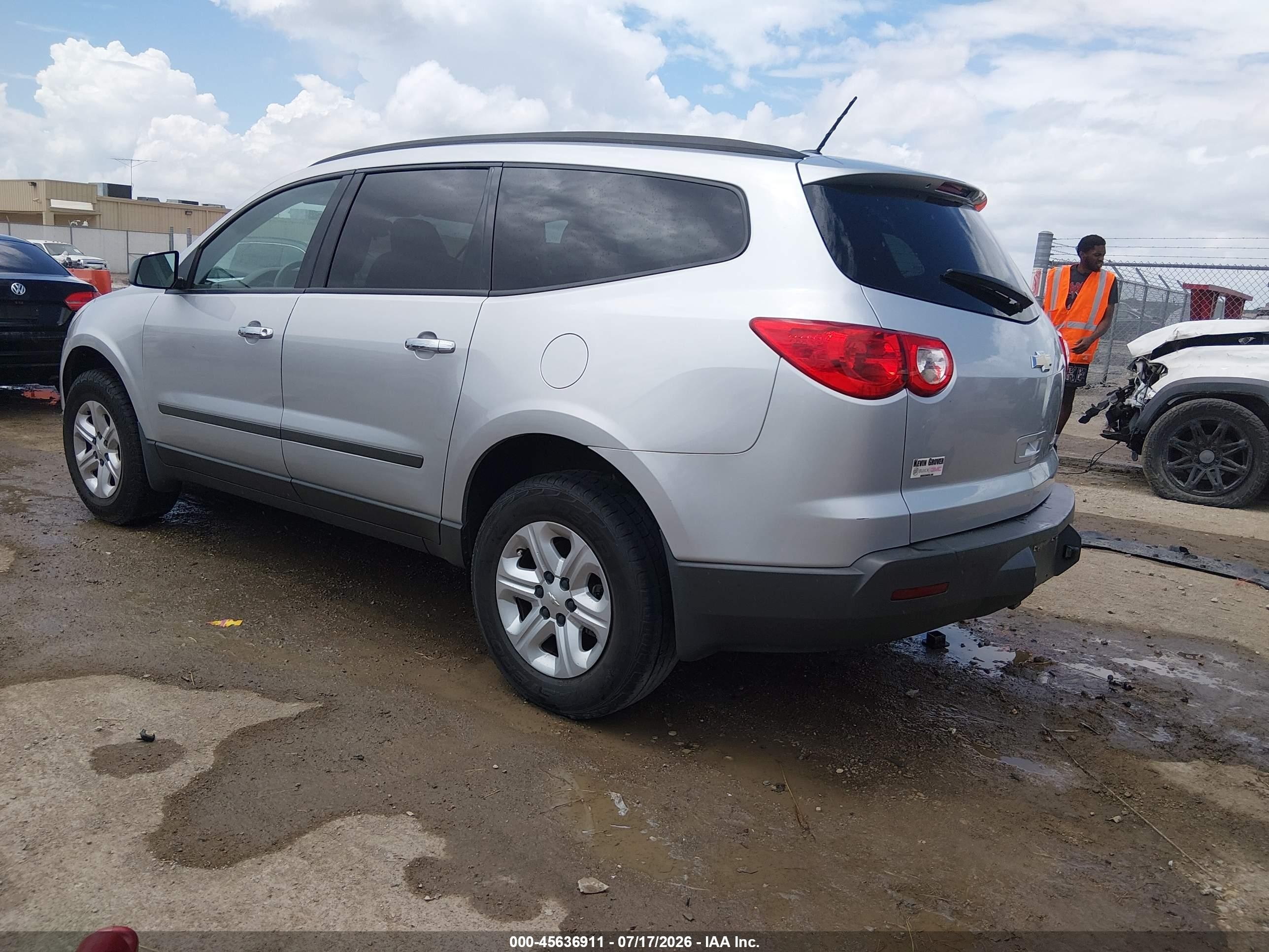 2012 Chevrolet Traverse Ls Gray vin: 1GNKRFED8CJ274730