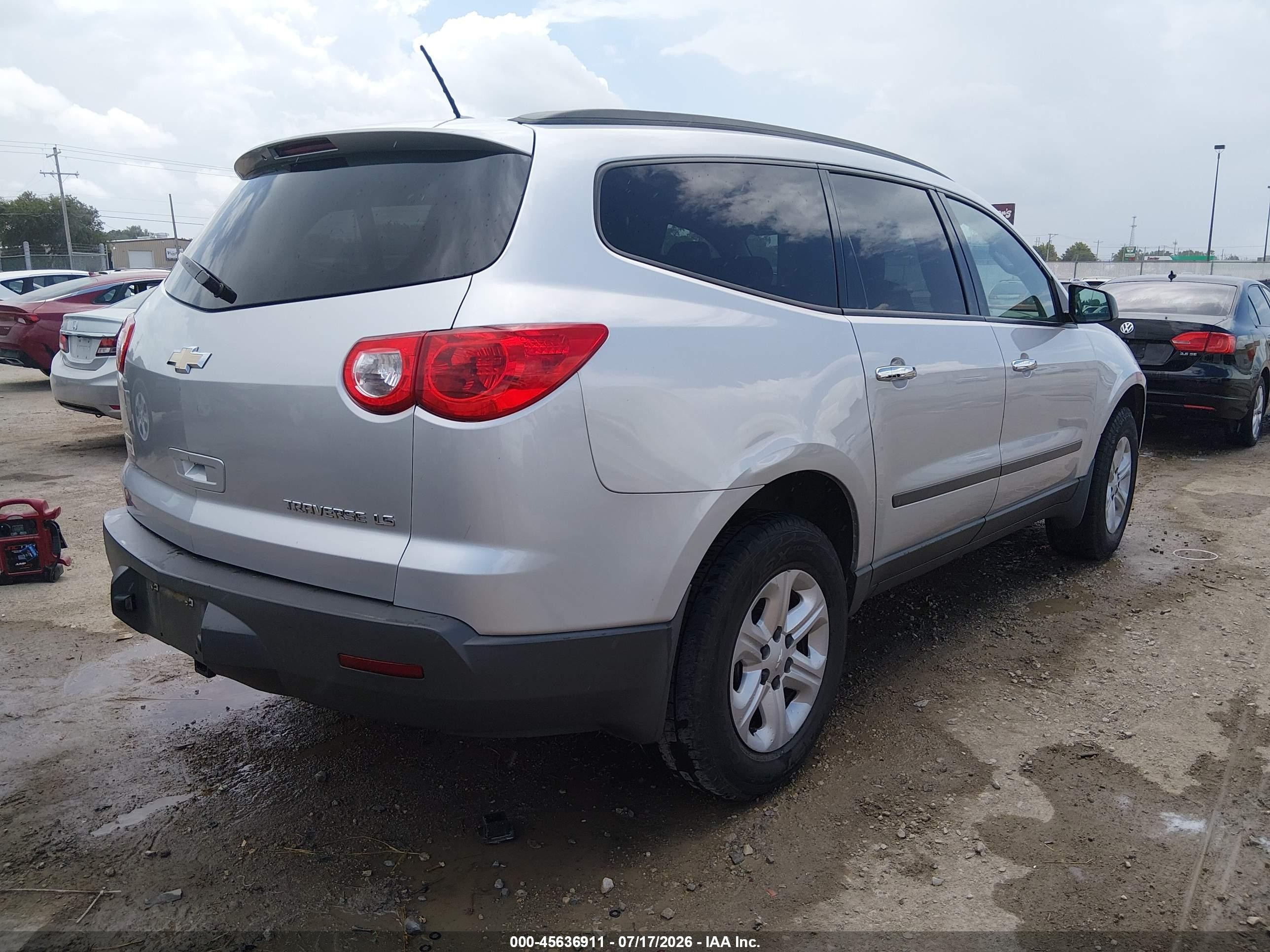2012 Chevrolet Traverse Ls Gray vin: 1GNKRFED8CJ274730