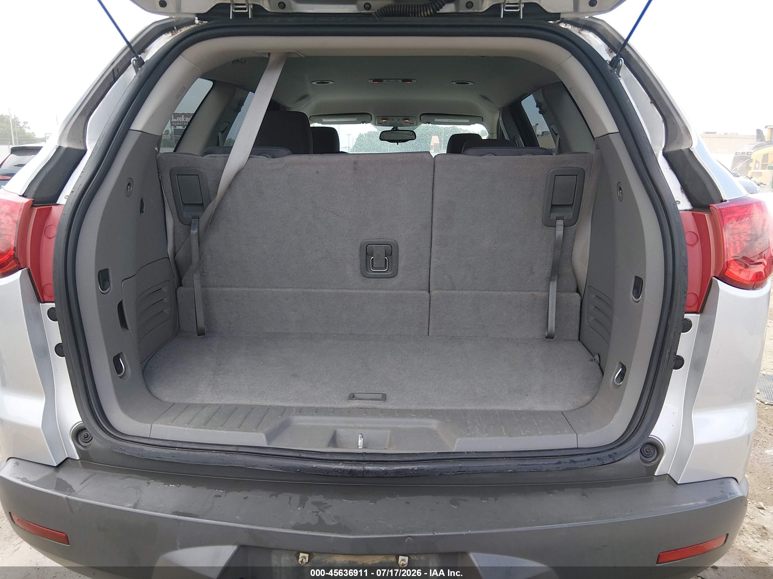 2012 Chevrolet Traverse Ls Gray vin: 1GNKRFED8CJ274730